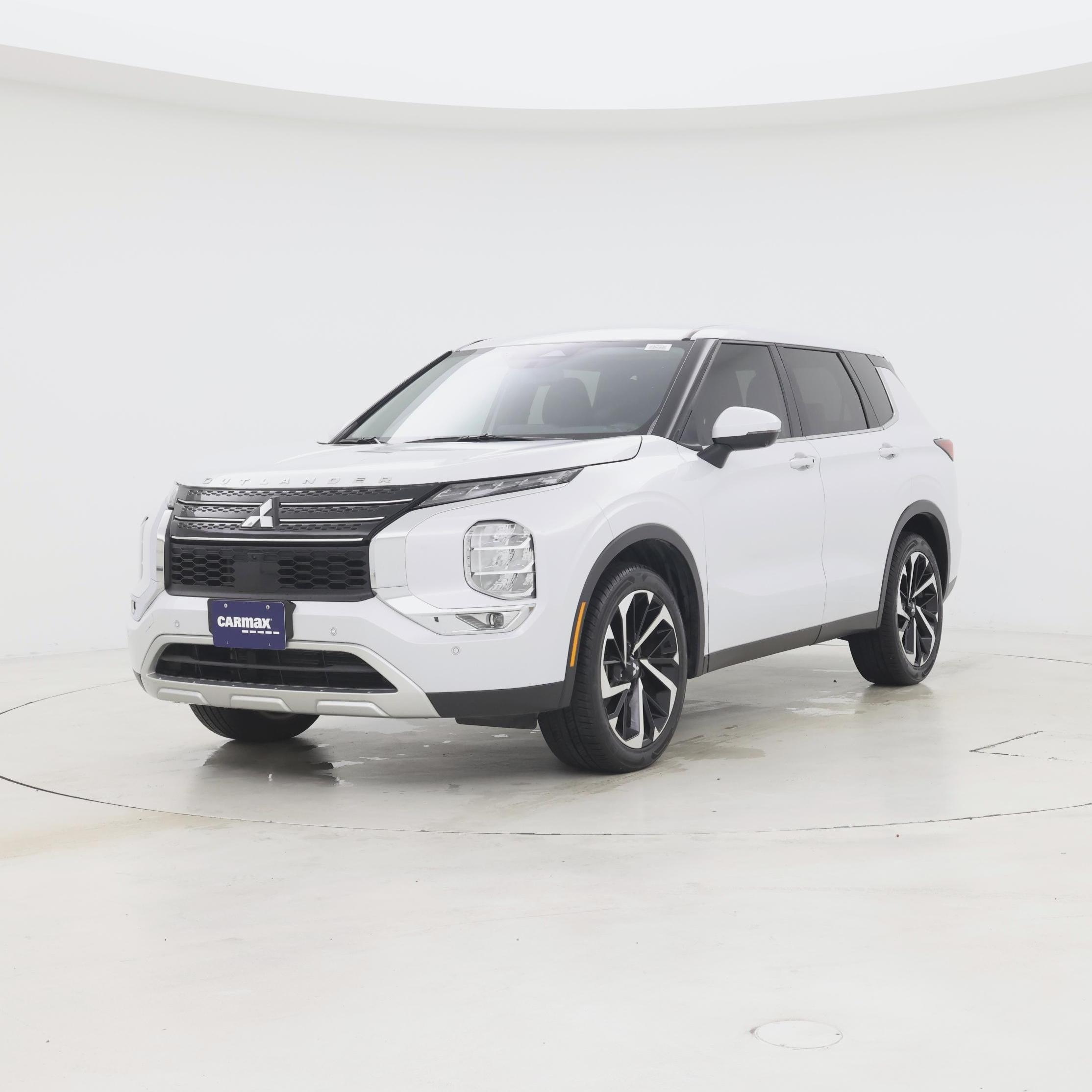 Thumbnail: 2024 Mitsubishi Outlander - 4