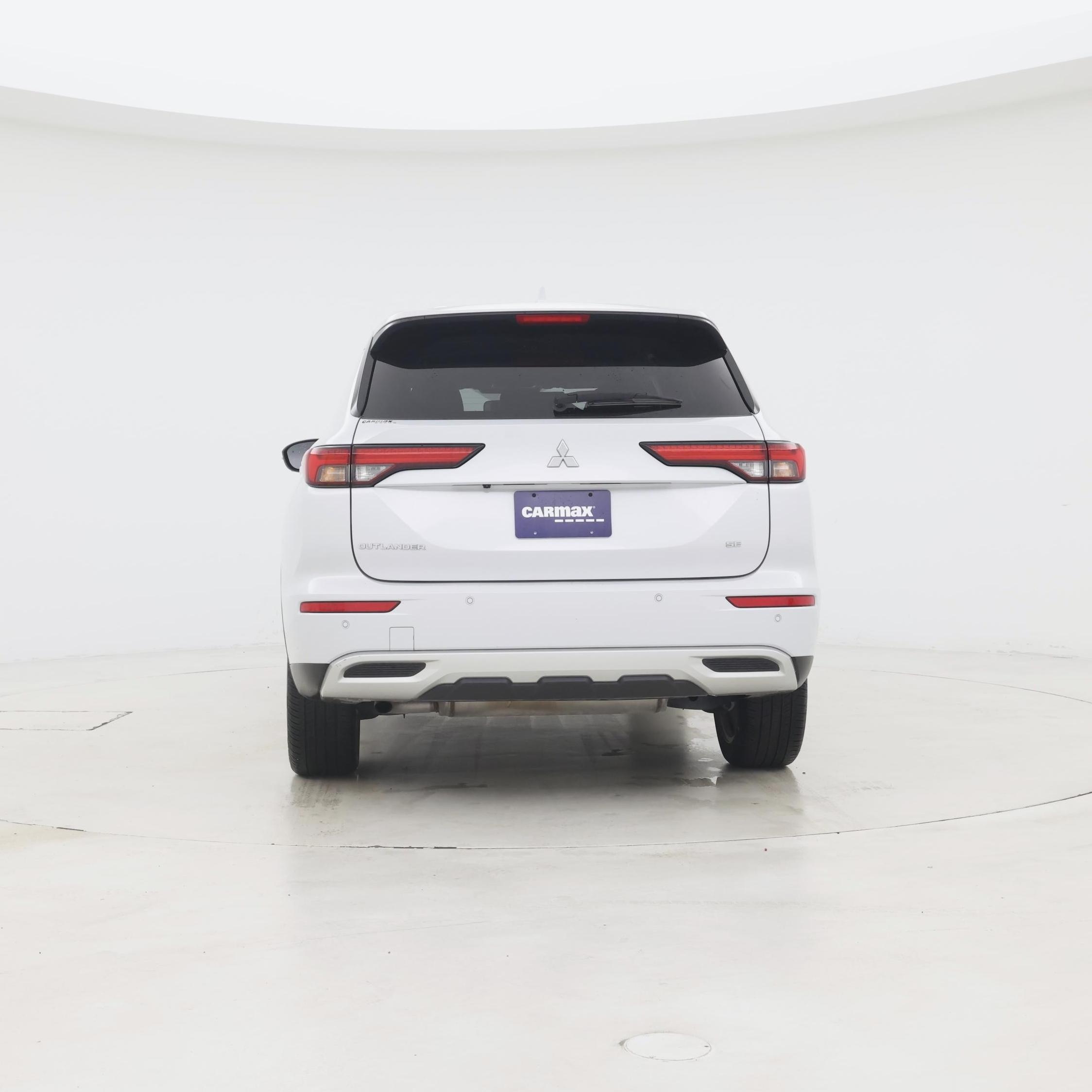 Thumbnail: 2024 Mitsubishi Outlander - 6