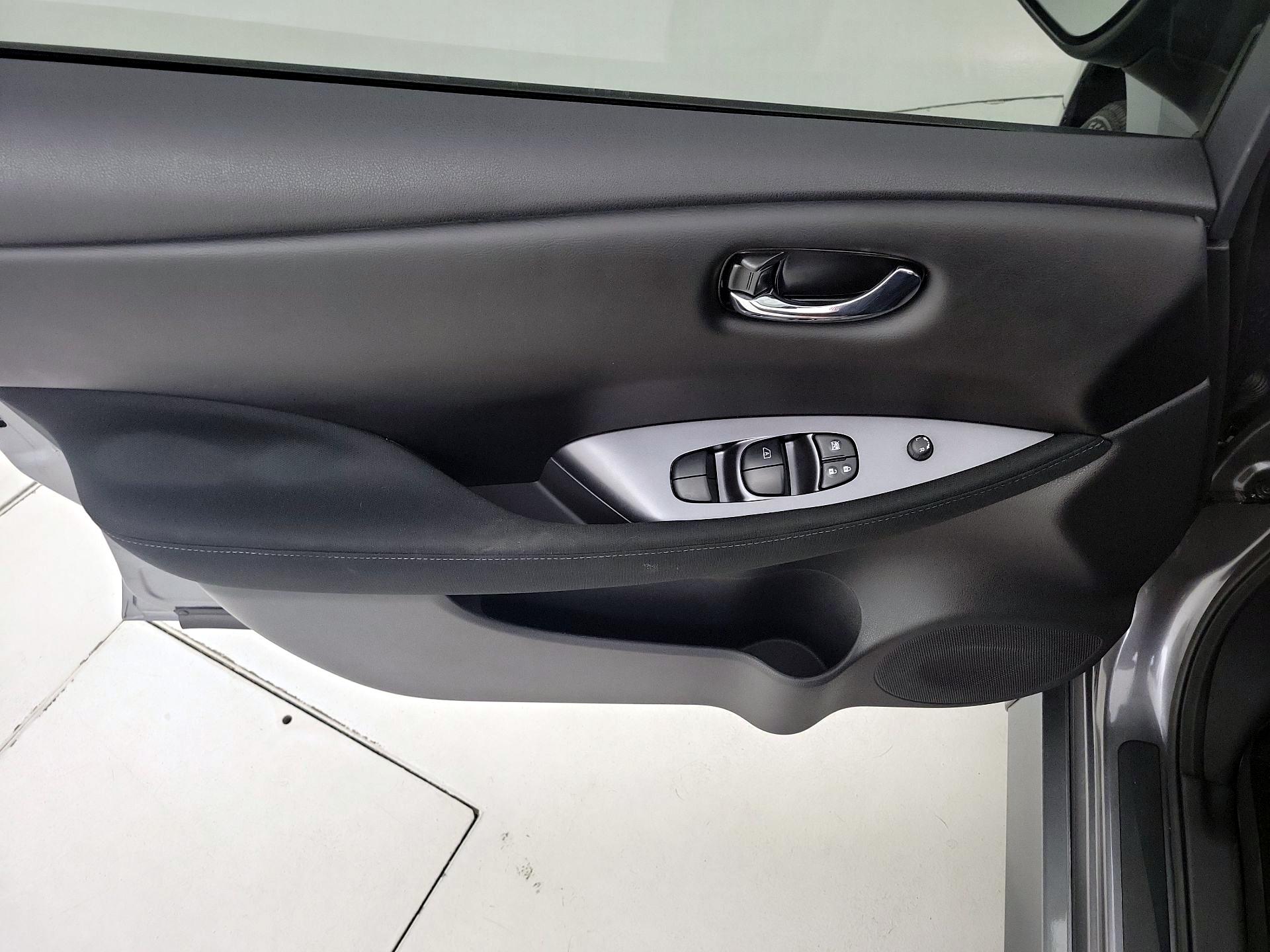 Thumbnail: 2024 Nissan Leaf - 12