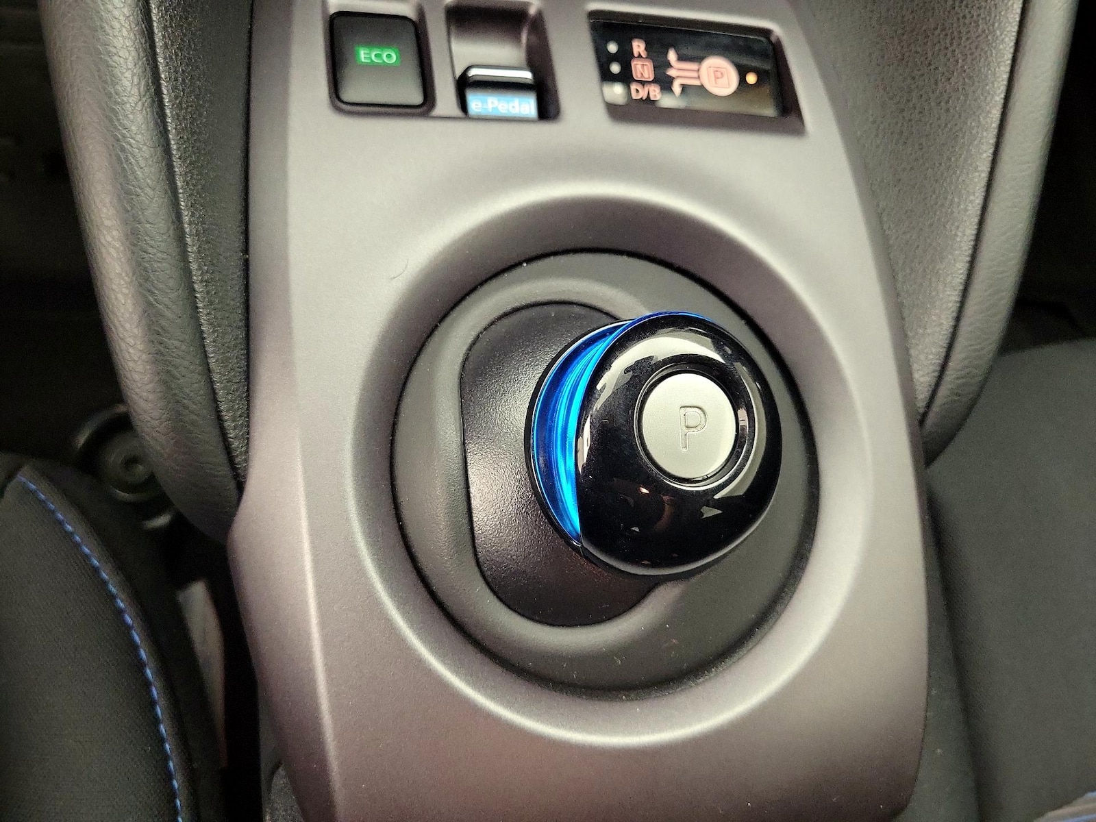 2024 Nissan LEAF S - Photo 18