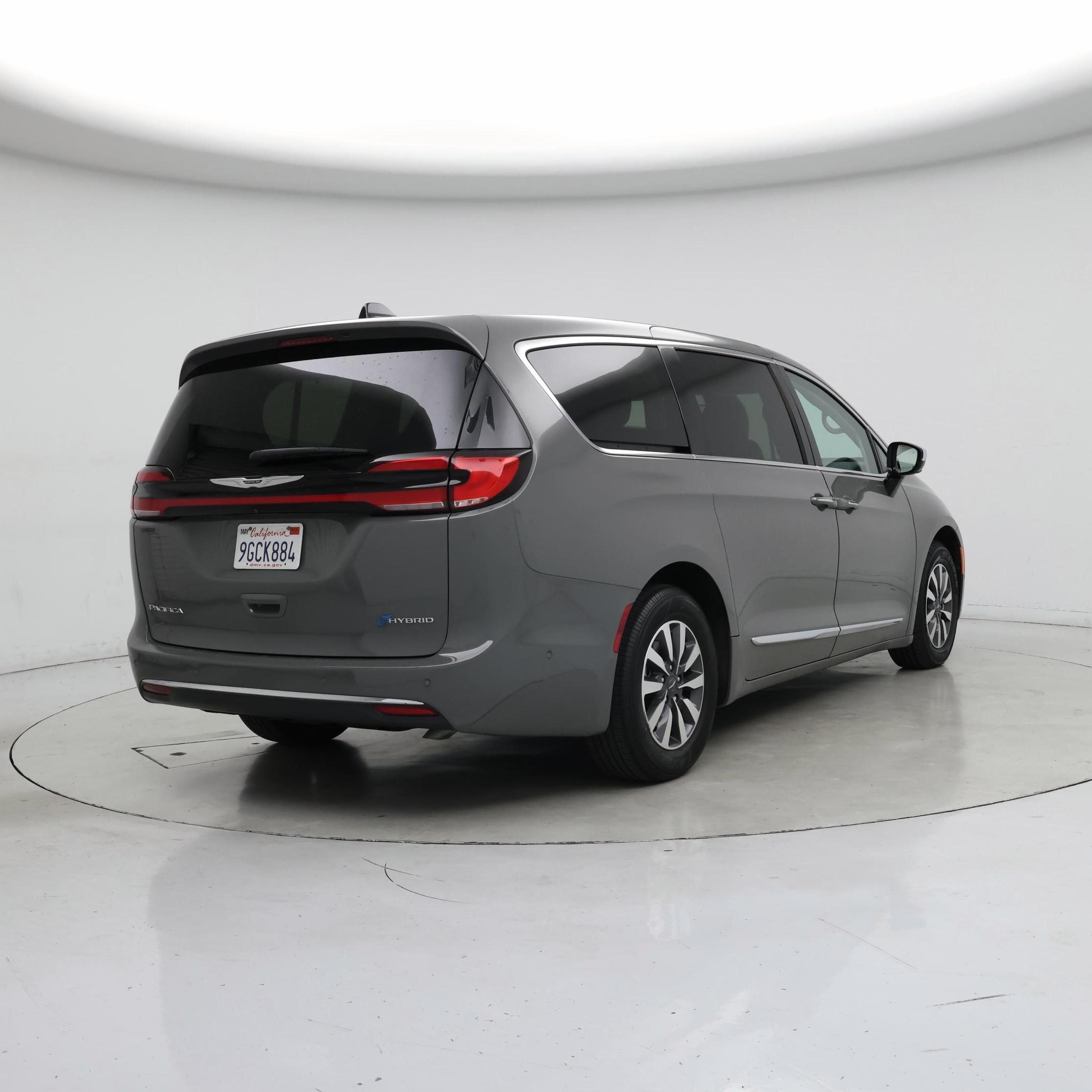 Thumbnail: 2023 Chrysler Pacifica - 8