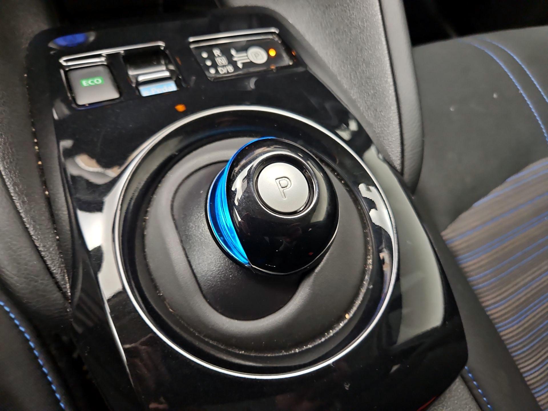 Thumbnail: 2024 Nissan Leaf - 18