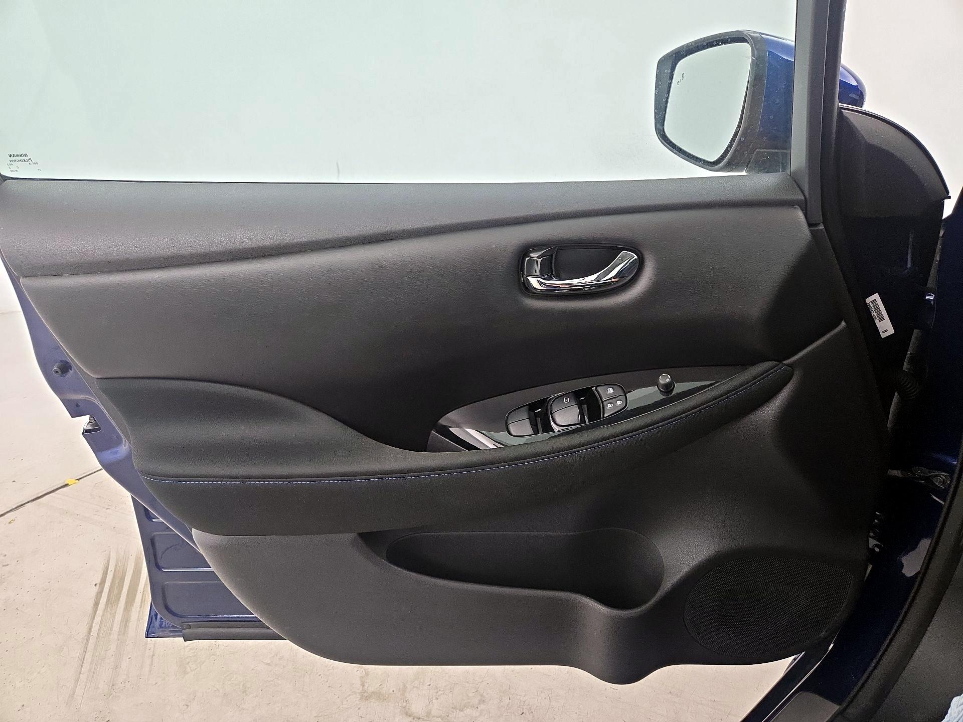 Thumbnail: 2024 Nissan Leaf - 12