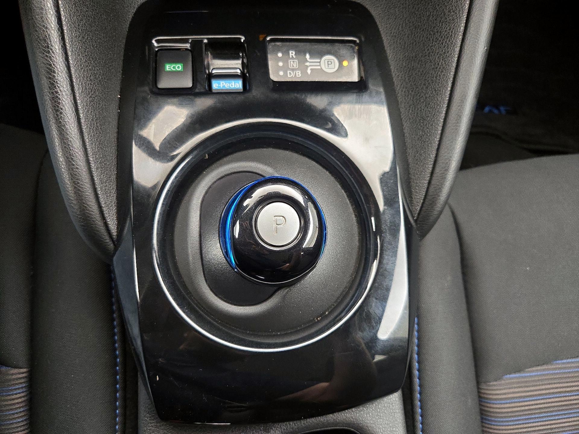 Thumbnail: 2024 Nissan Leaf - 18