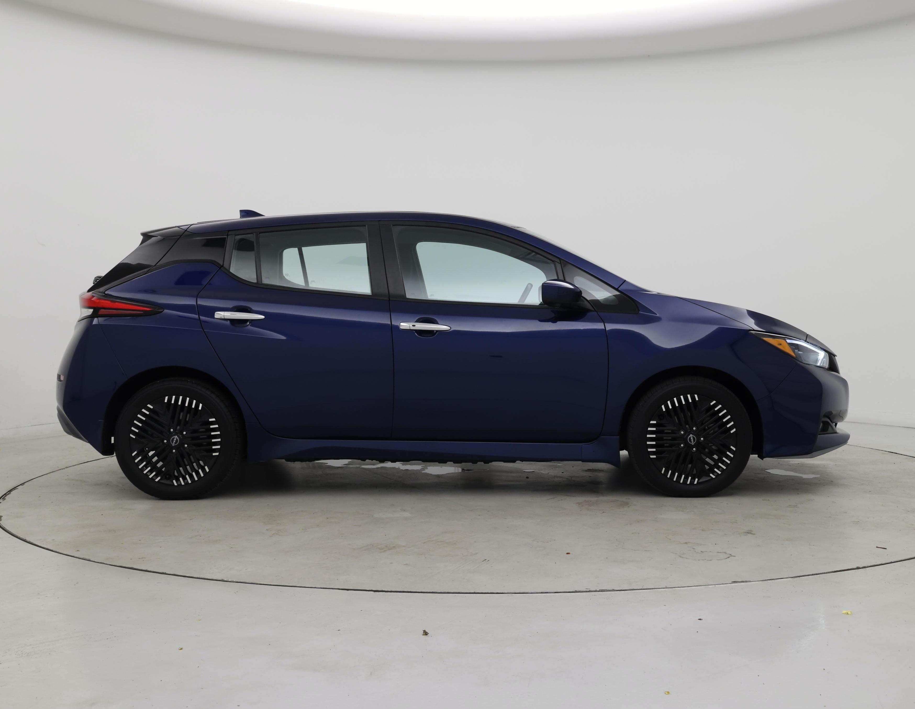 Thumbnail: 2024 Nissan Leaf - 7