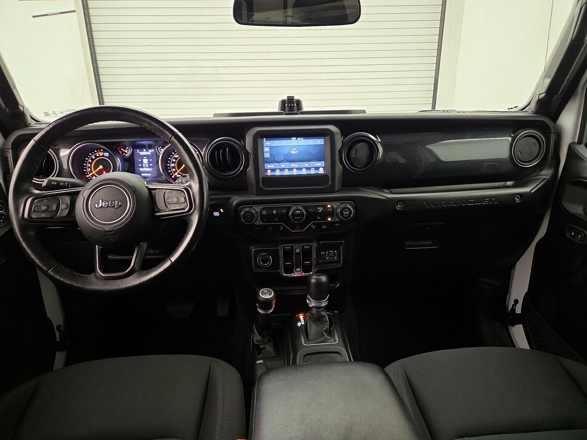 Thumbnail: 2022 Jeep Wrangler - 9