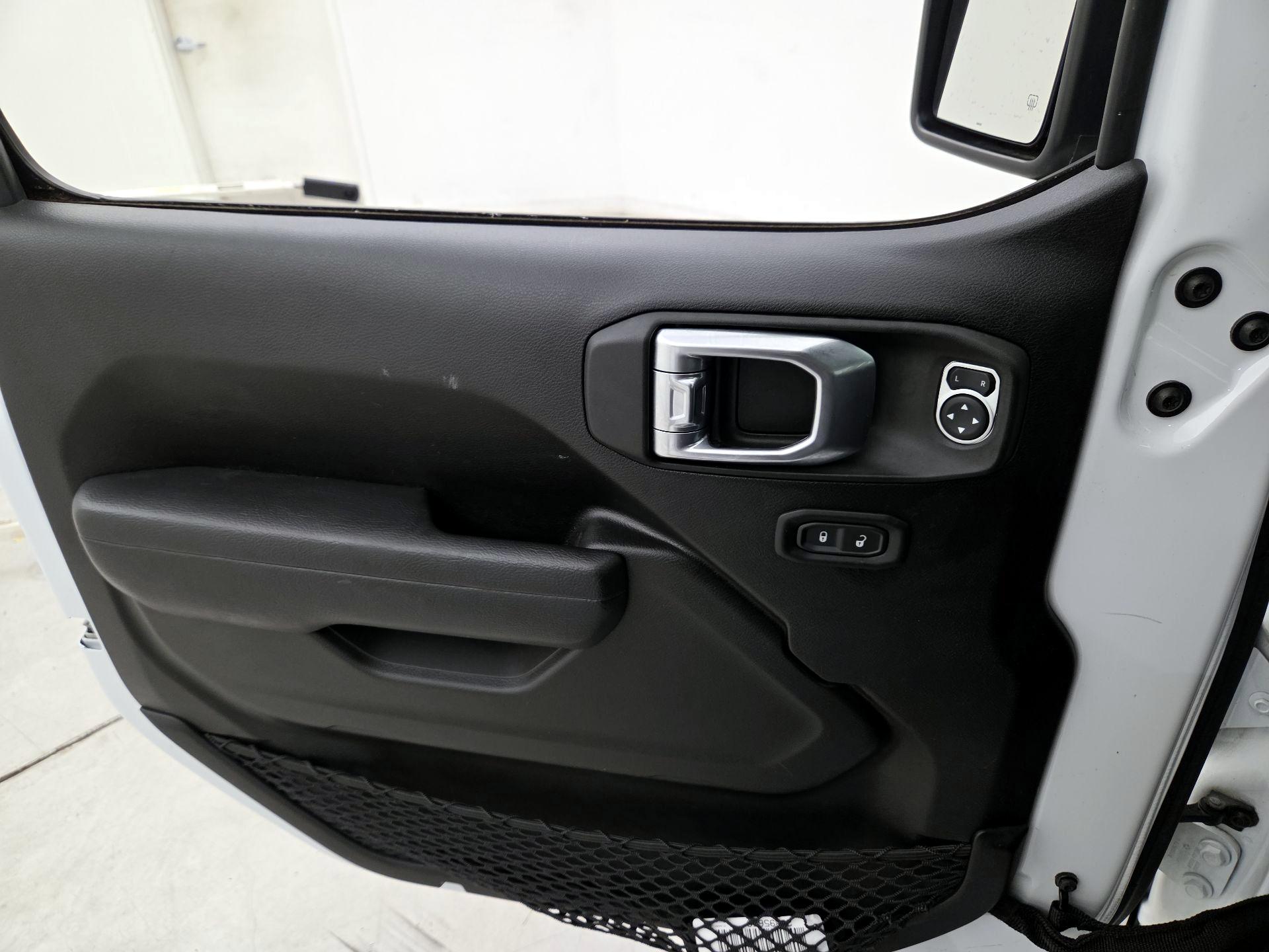 Thumbnail: 2022 Jeep Wrangler - 12