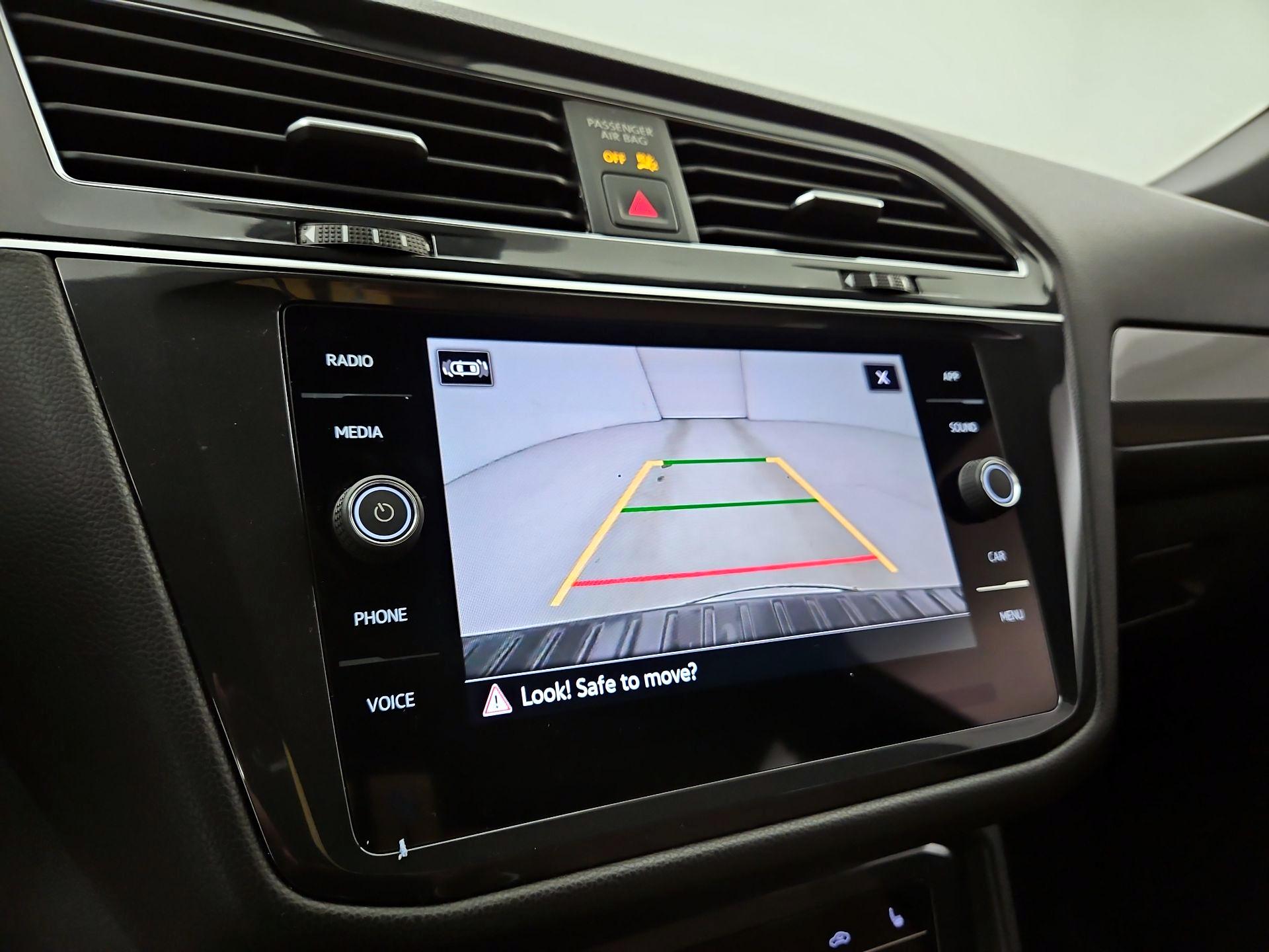 Thumbnail: 2023 Volkswagen Tiguan - 14