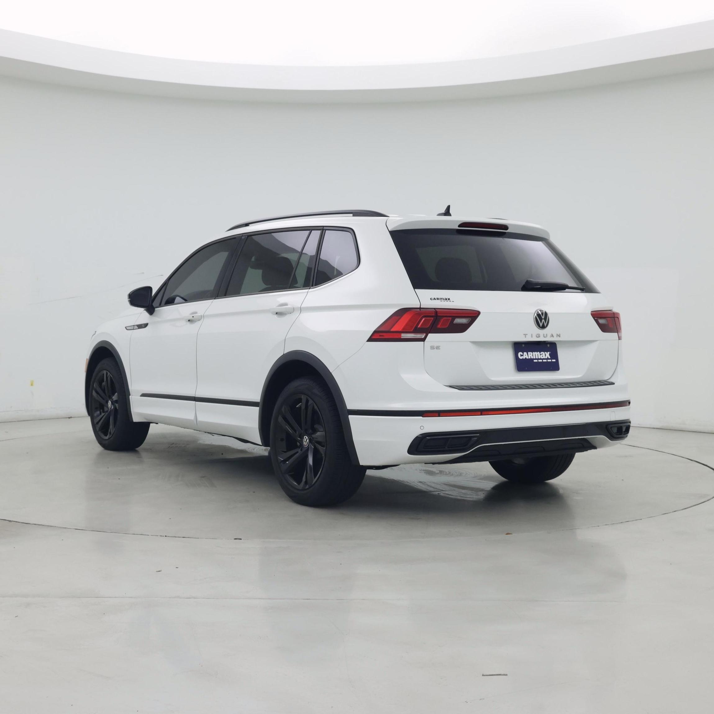 Thumbnail: 2023 Volkswagen Tiguan - 2