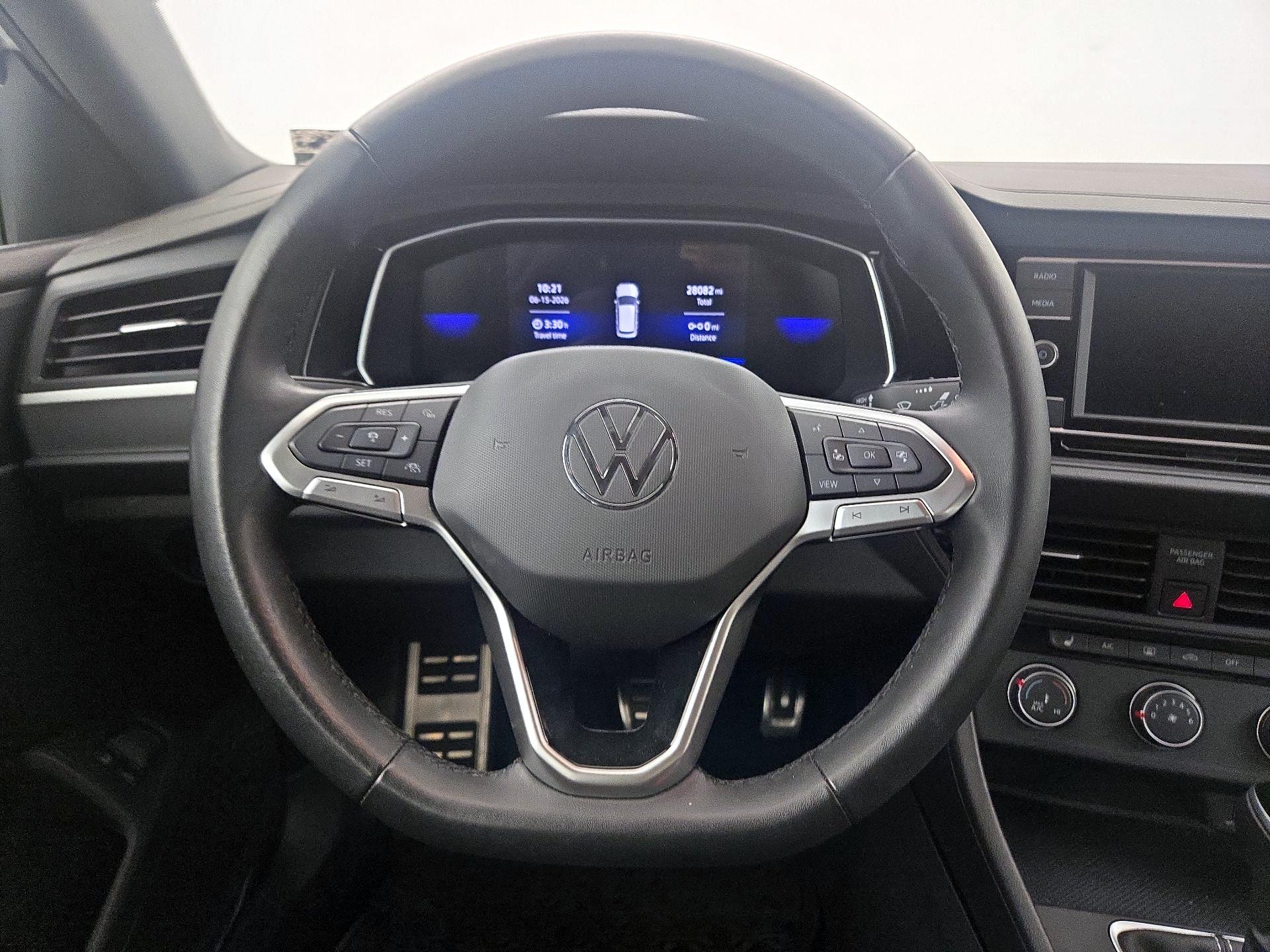 Thumbnail: 2024 Volkswagen Jetta - 10
