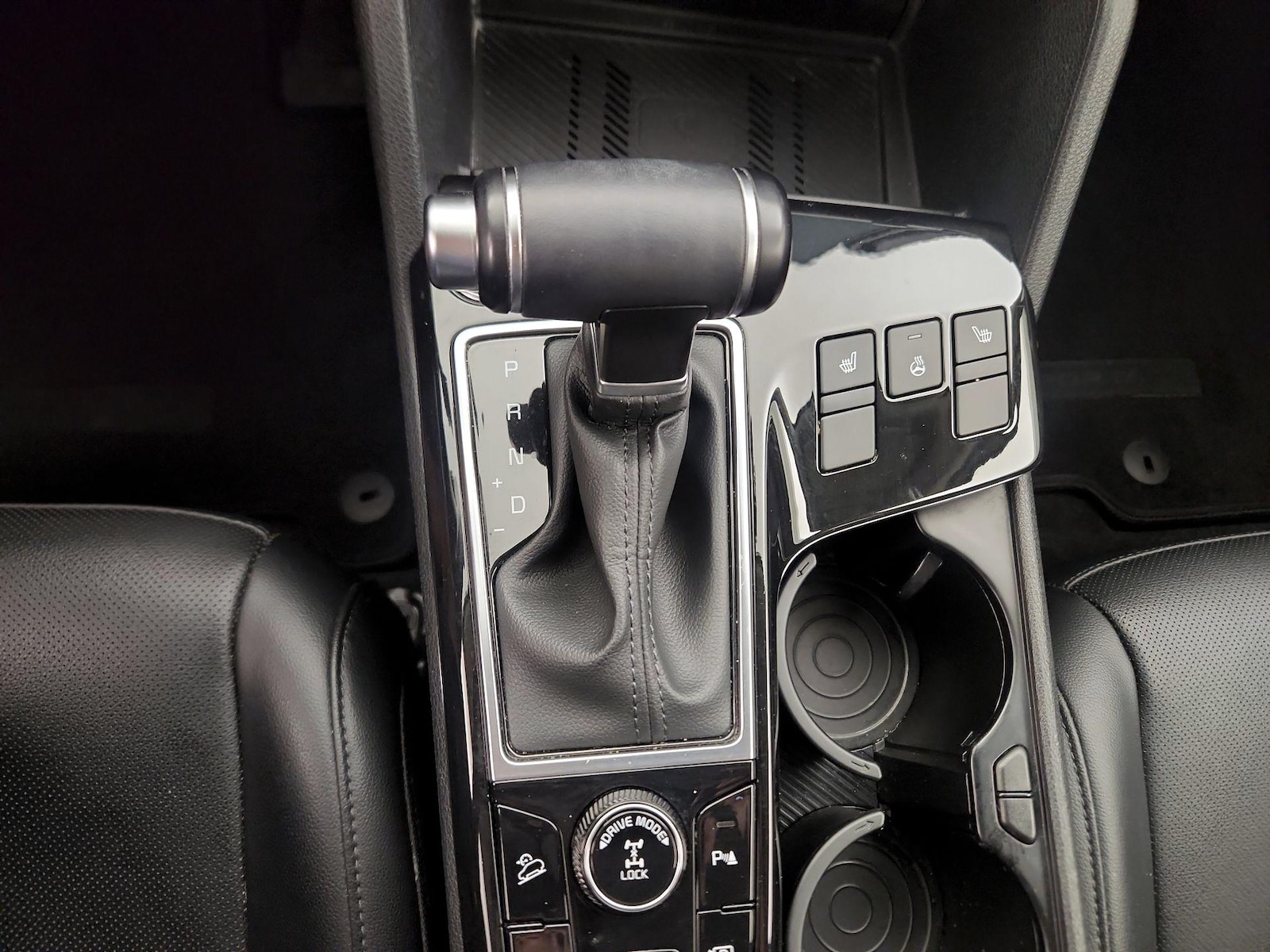 2023 Kia Sportage SX - Photo 19