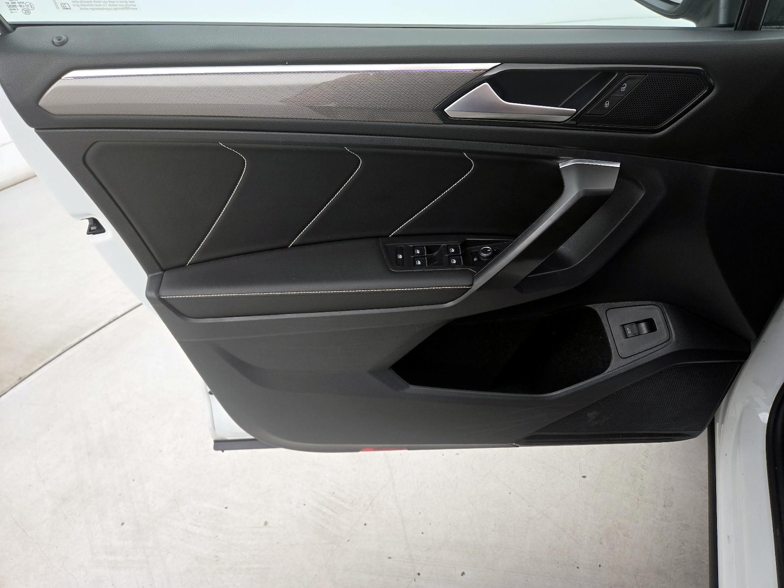 2022 Volkswagen Tiguan SE R-LINE BLACK - Photo 13