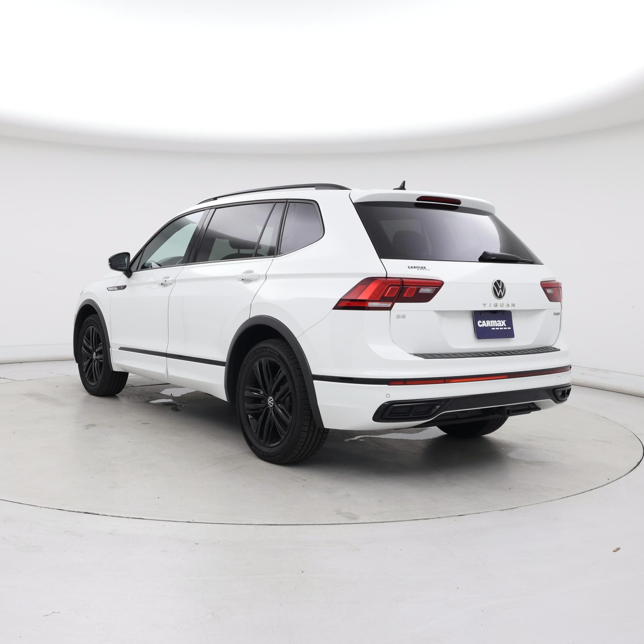 Thumbnail: 2022 Volkswagen Tiguan - 2