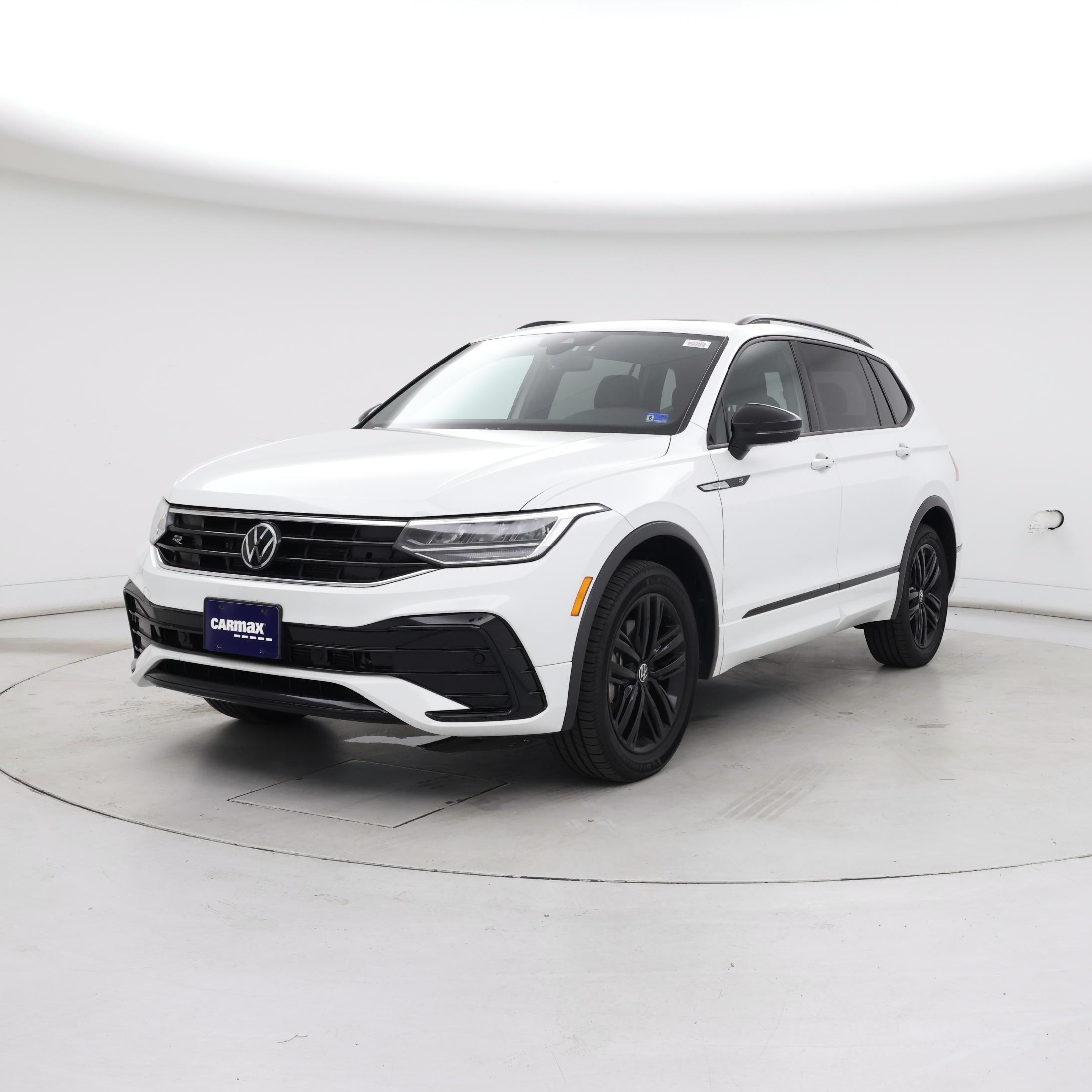 Thumbnail: 2022 Volkswagen Tiguan - 4