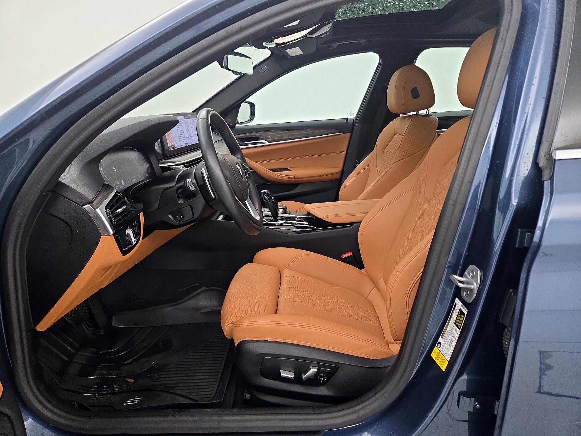 Thumbnail: 2023 BMW 5 Series - 11