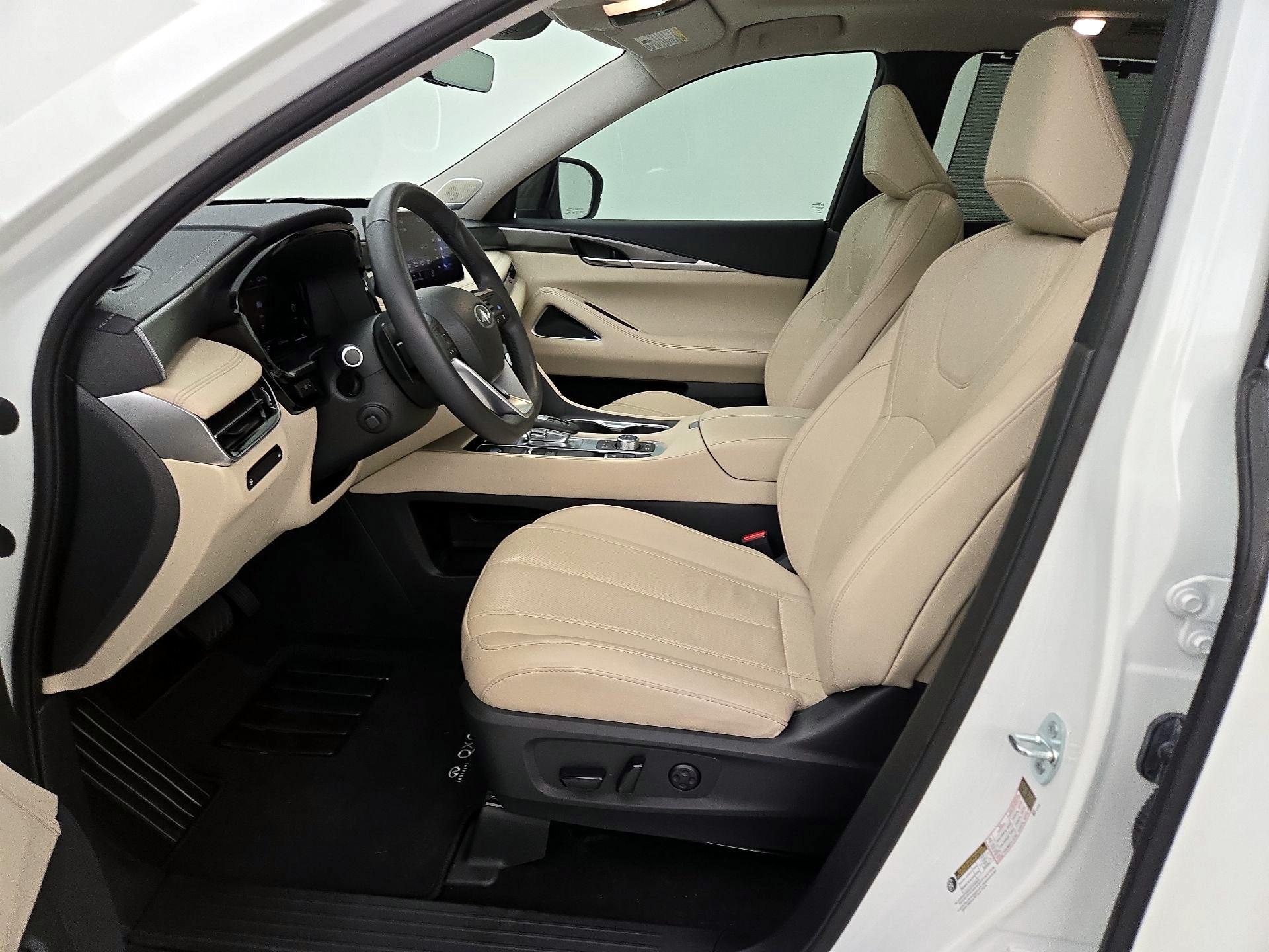 Thumbnail: 2023 INFINITI QX60 - 11