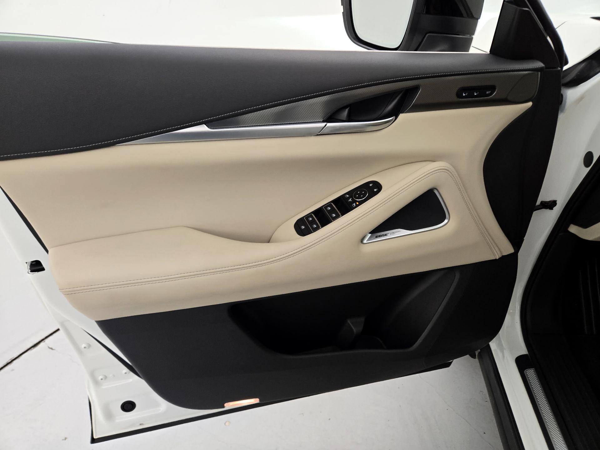 Thumbnail: 2023 INFINITI QX60 - 12