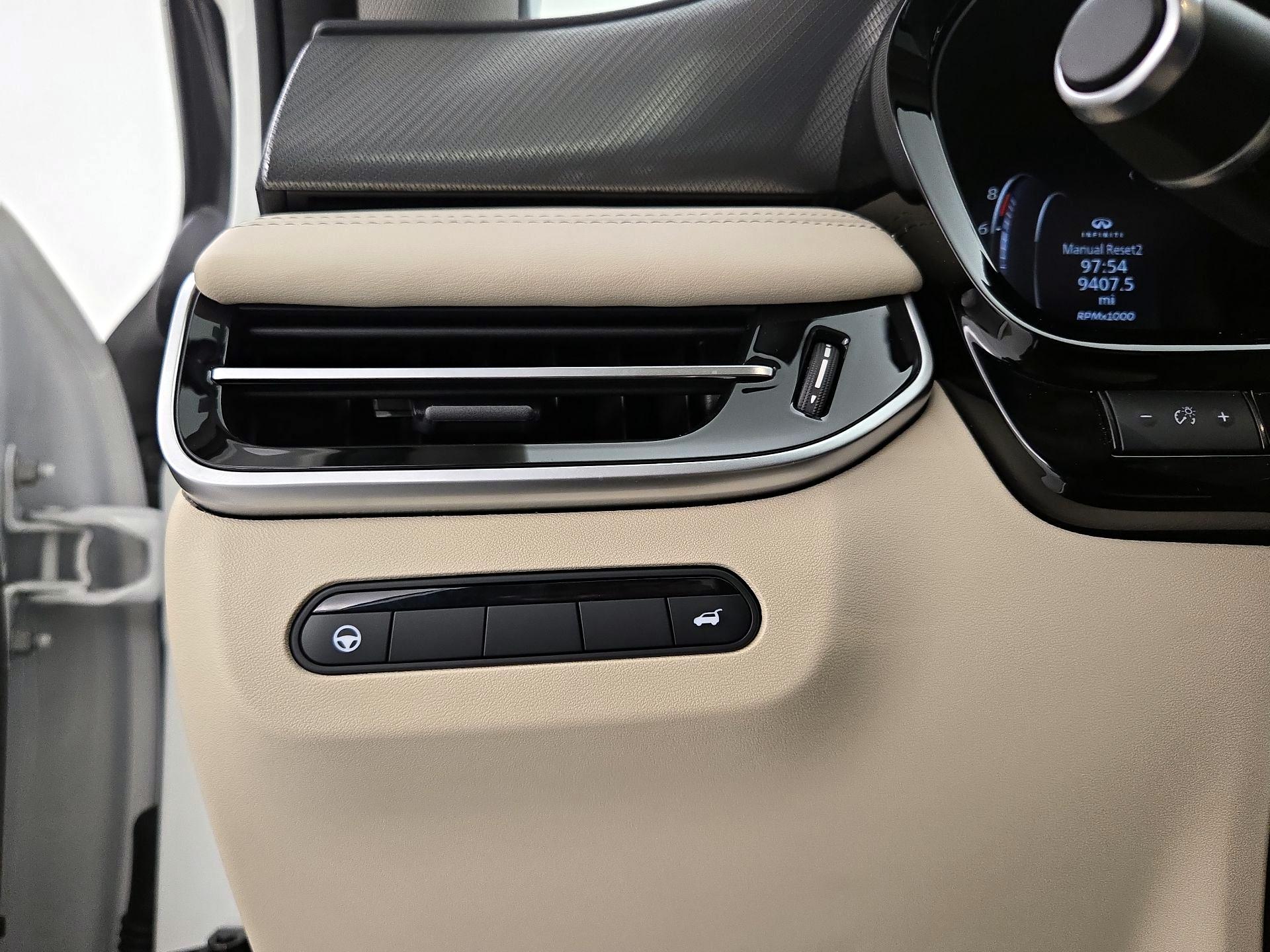 Thumbnail: 2023 INFINITI QX60 - 13