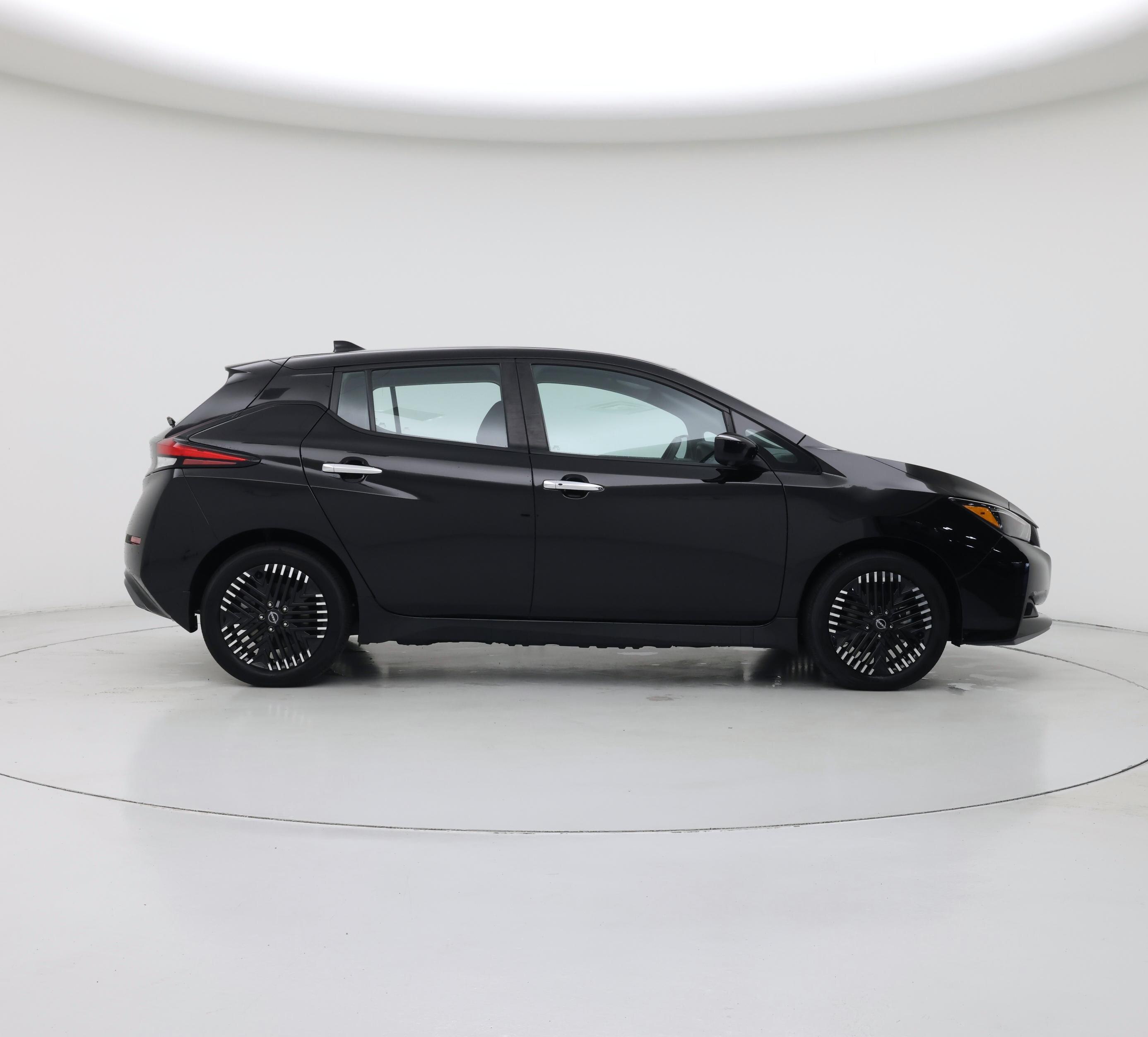 Thumbnail: 2024 Nissan Leaf - 7