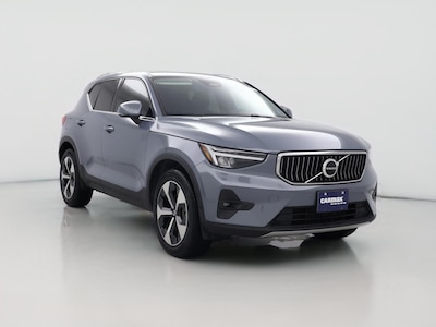 2023 Volvo XC40 B5 Plus Bright Theme