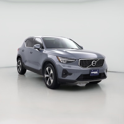 2023 Volvo XC40 B5 Plus Bright Theme