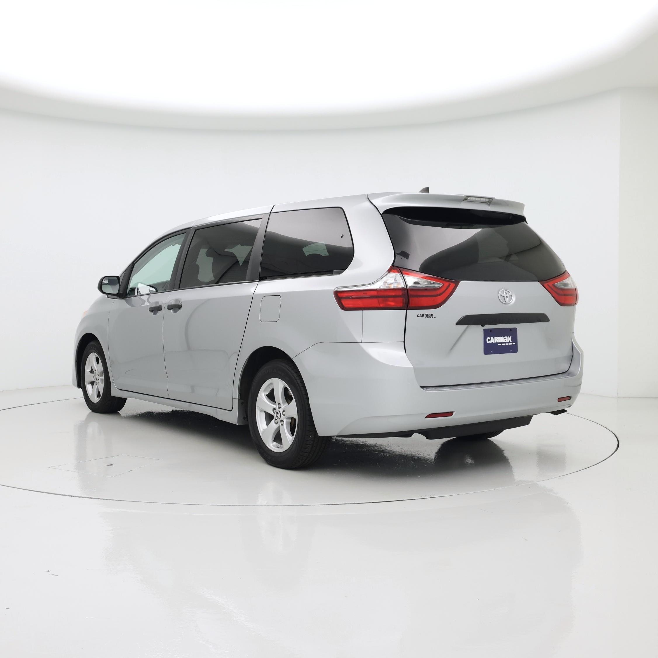 Thumbnail: 2020 Toyota Sienna - 2