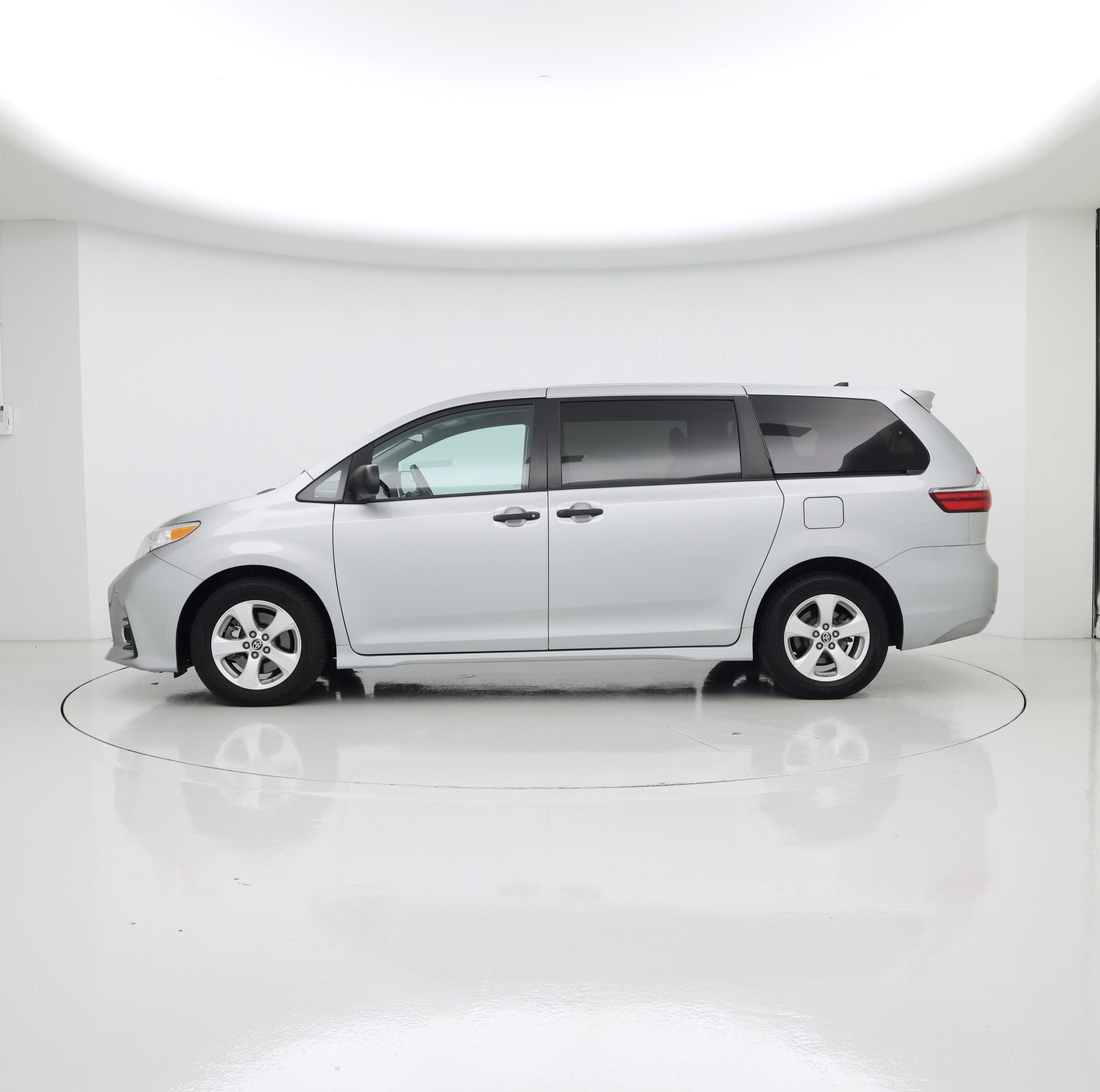 Thumbnail: 2020 Toyota Sienna - 3