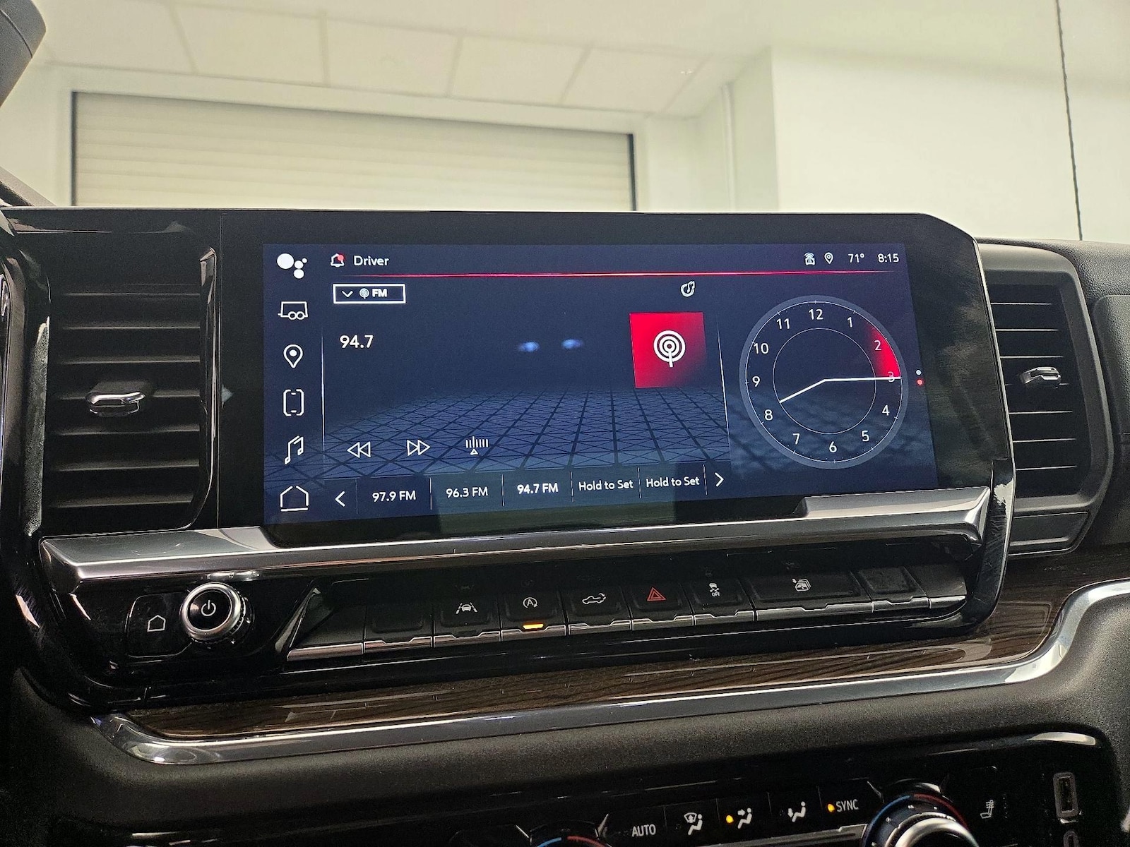 2024 GMC Sierra 1500 Elevation - Photo 17