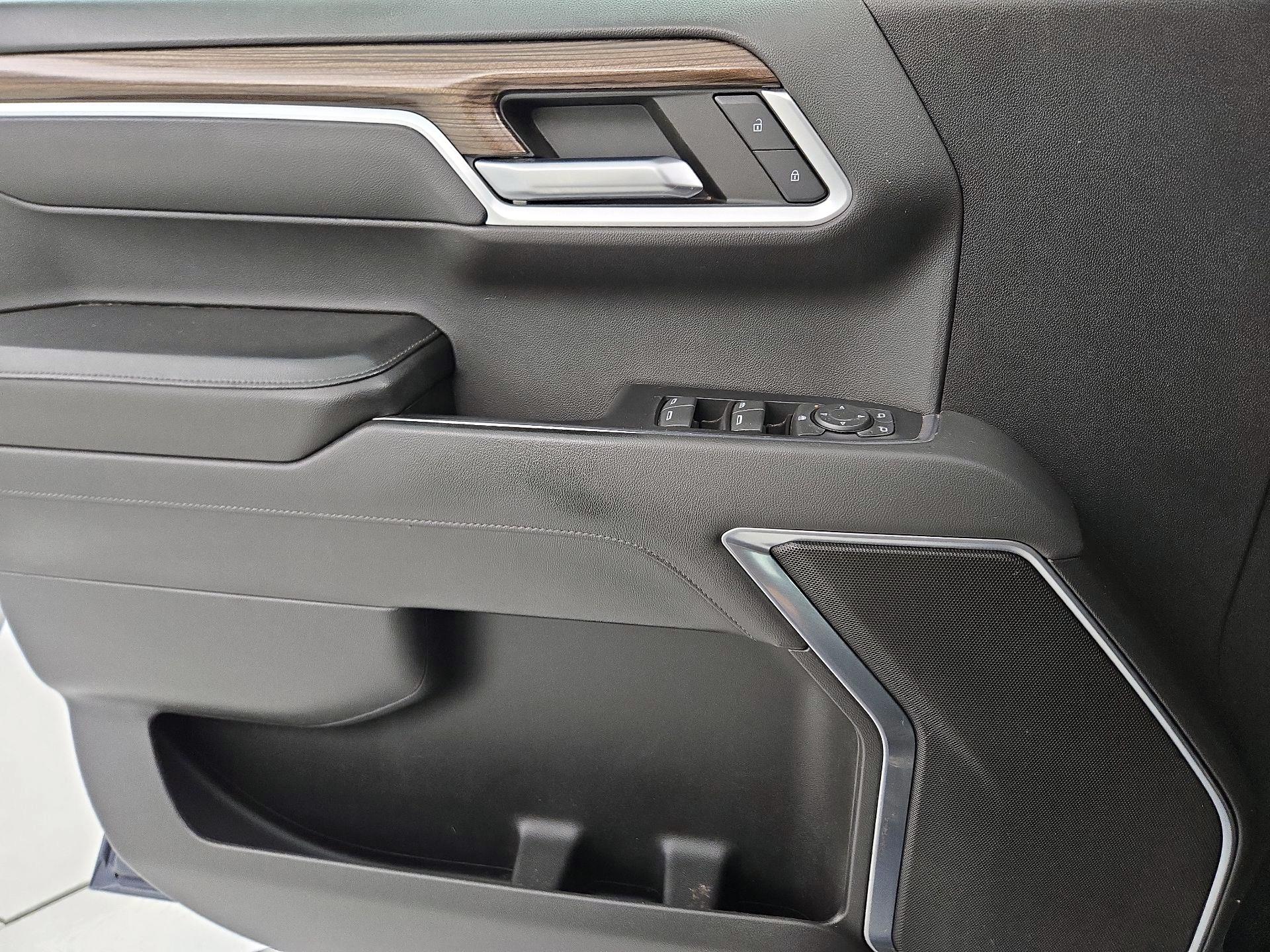 Thumbnail: 2022 Chevrolet Silverado 1500 - 12