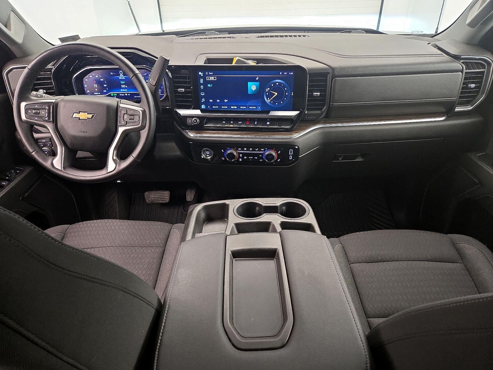 2023 Chevrolet Silverado 1500 LT - Photo 10