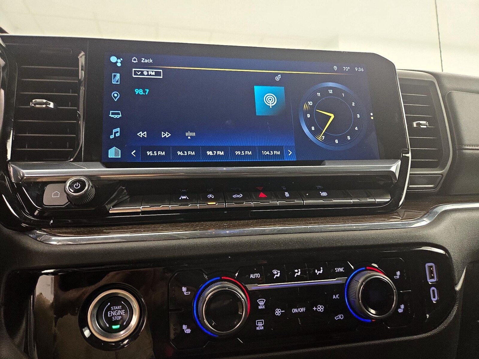 2023 Chevrolet Silverado 1500 LT - Photo 16