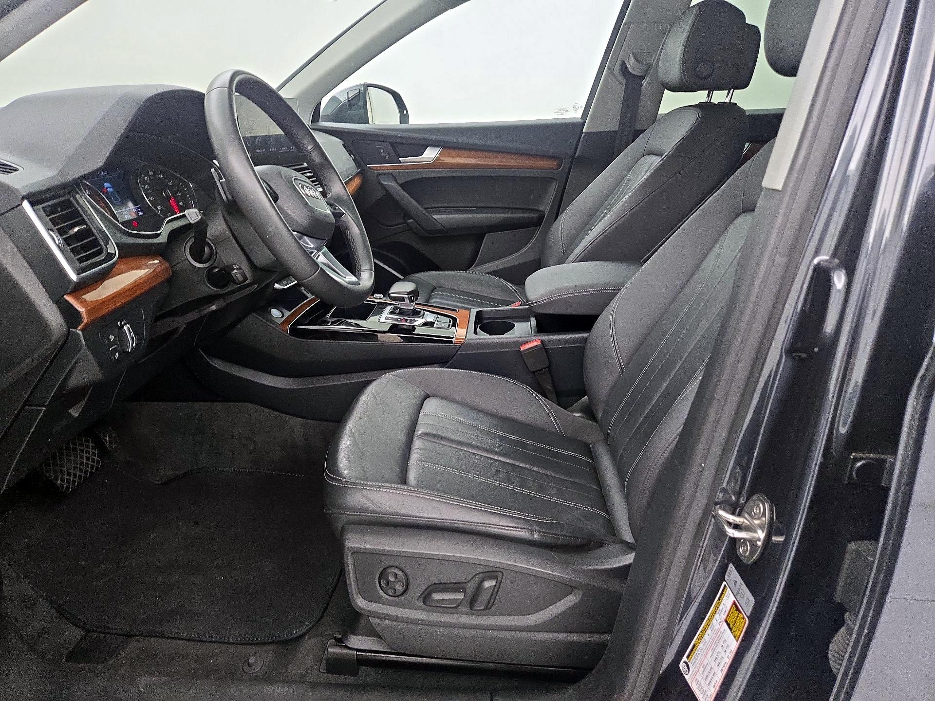 Thumbnail: 2023 Audi Q5 - 11