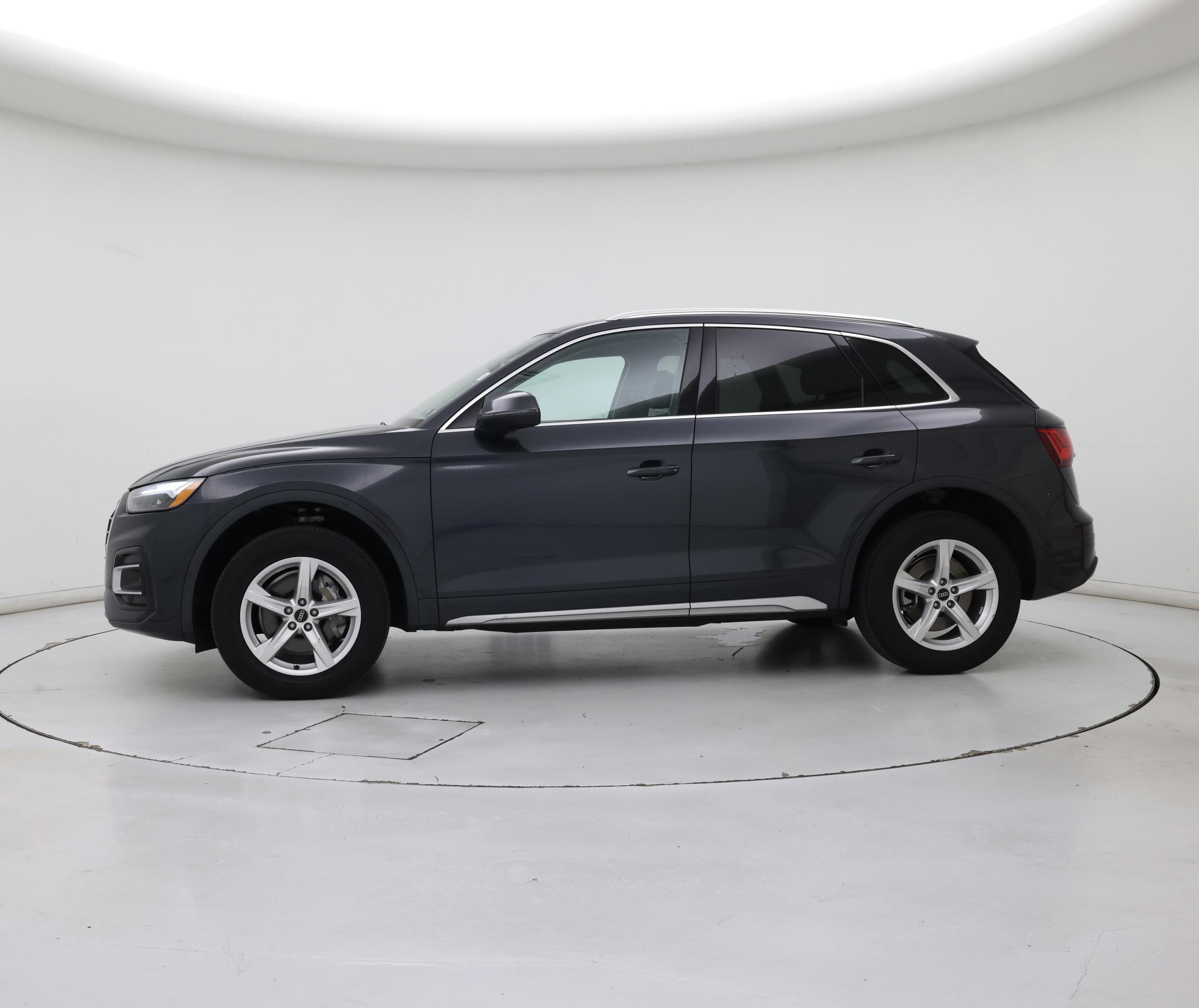 Thumbnail: 2023 Audi Q5 - 3