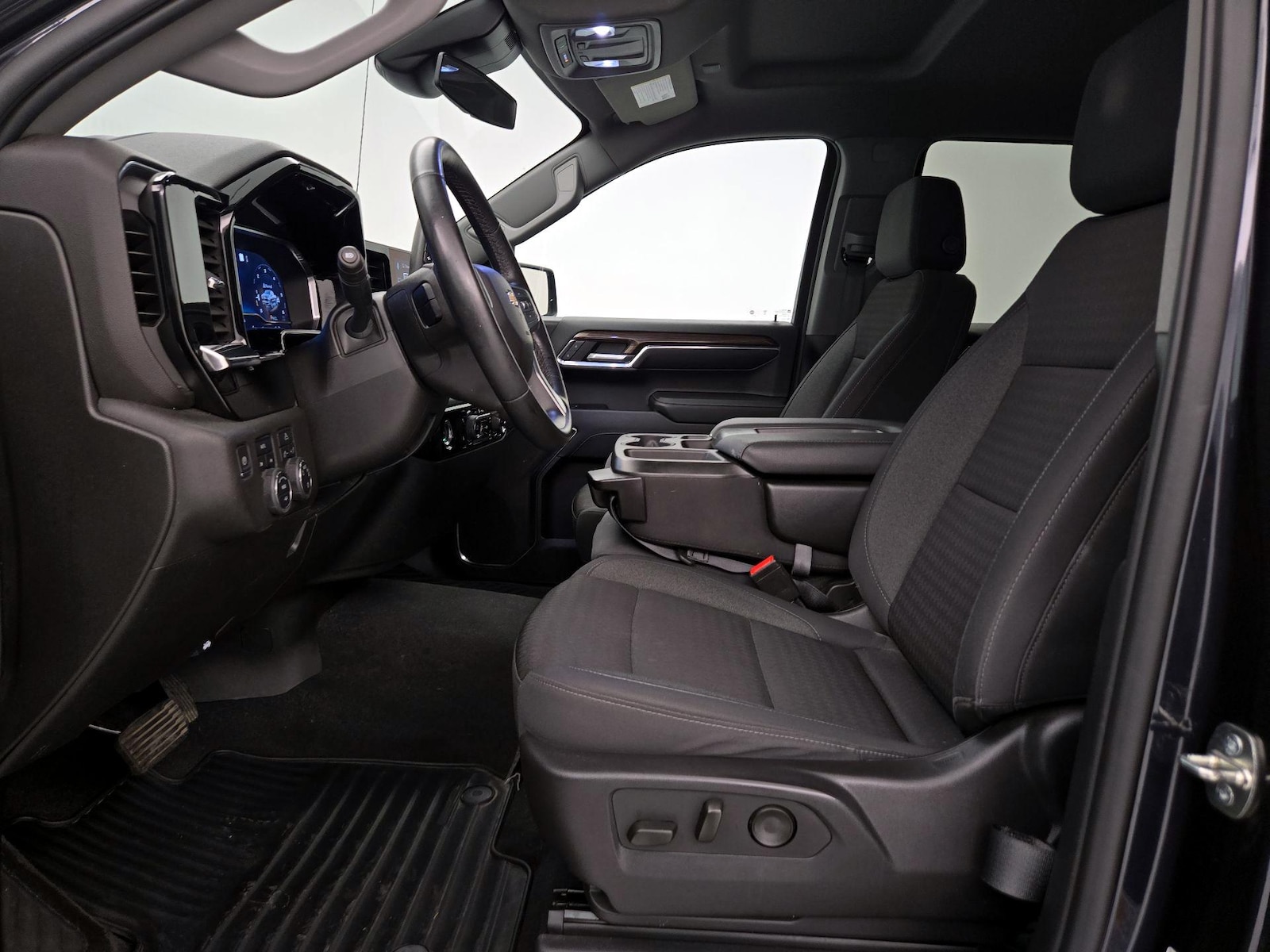 2023 Chevrolet Silverado 1500 LT - Photo 12