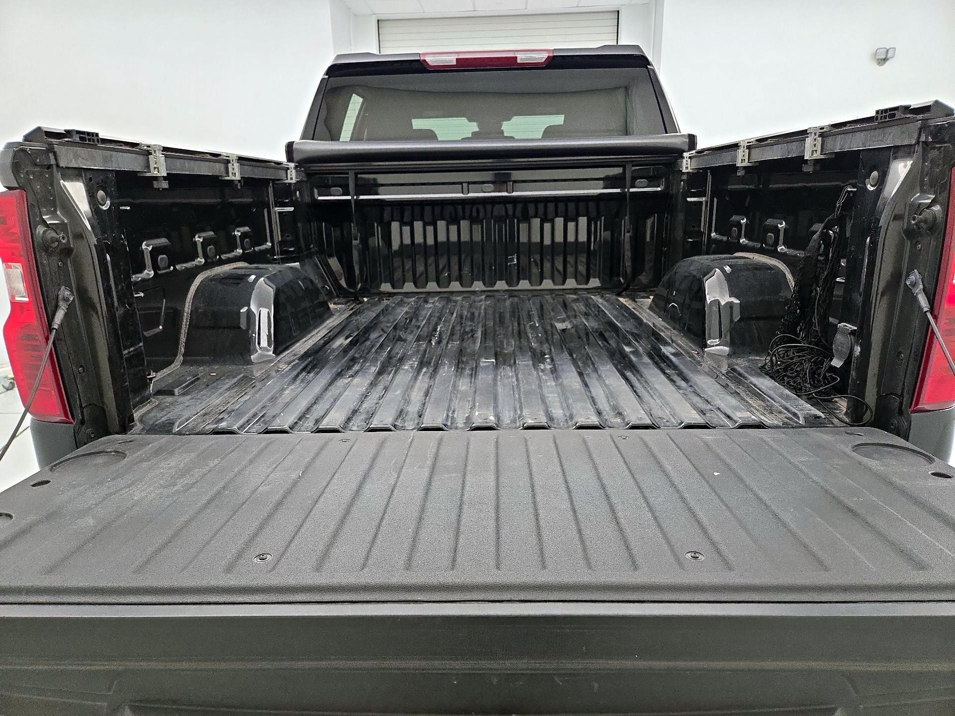 Thumbnail: 2023 Chevrolet Silverado 1500 - 20
