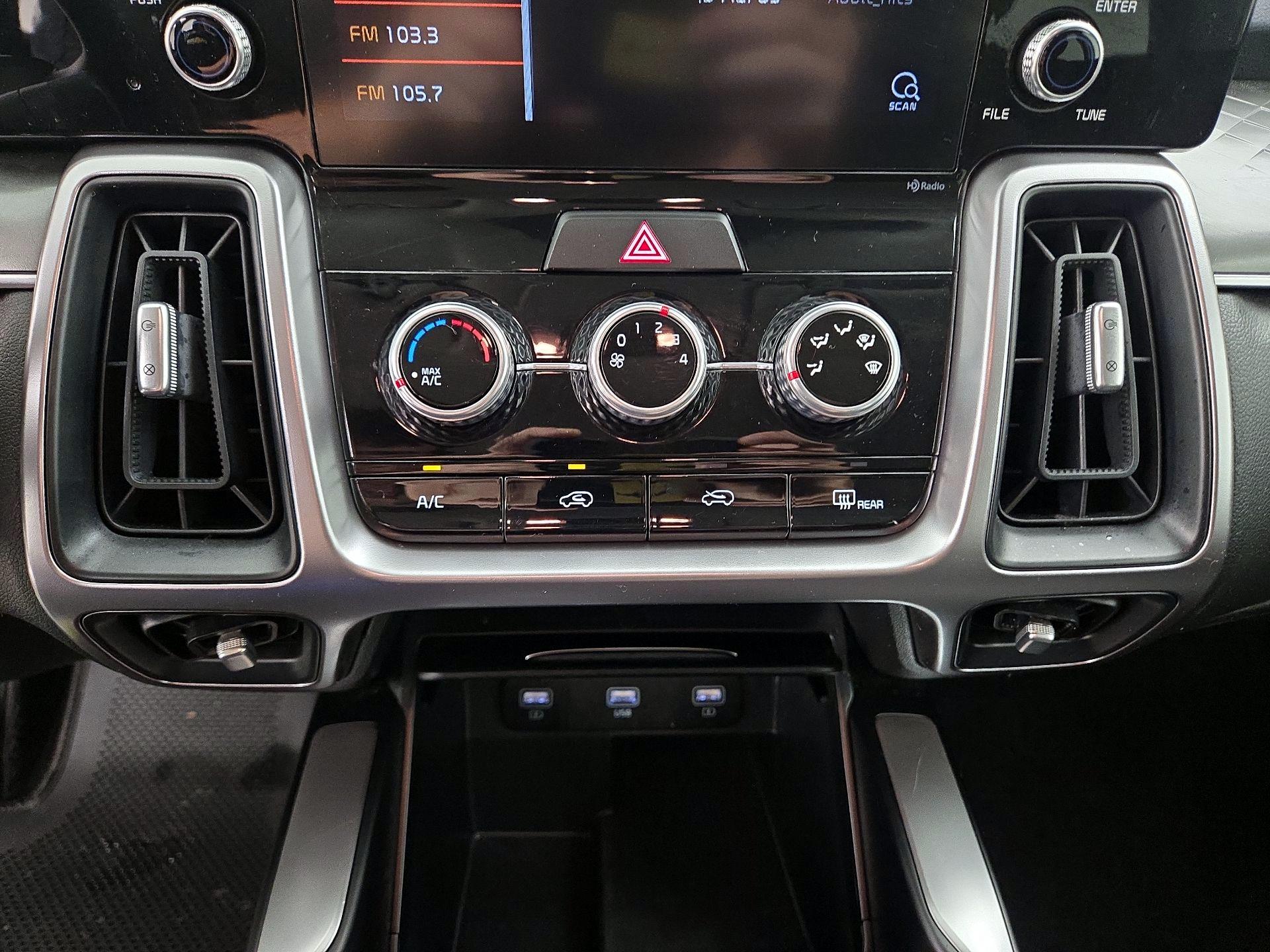 Thumbnail: 2021 Kia Sorento - 16