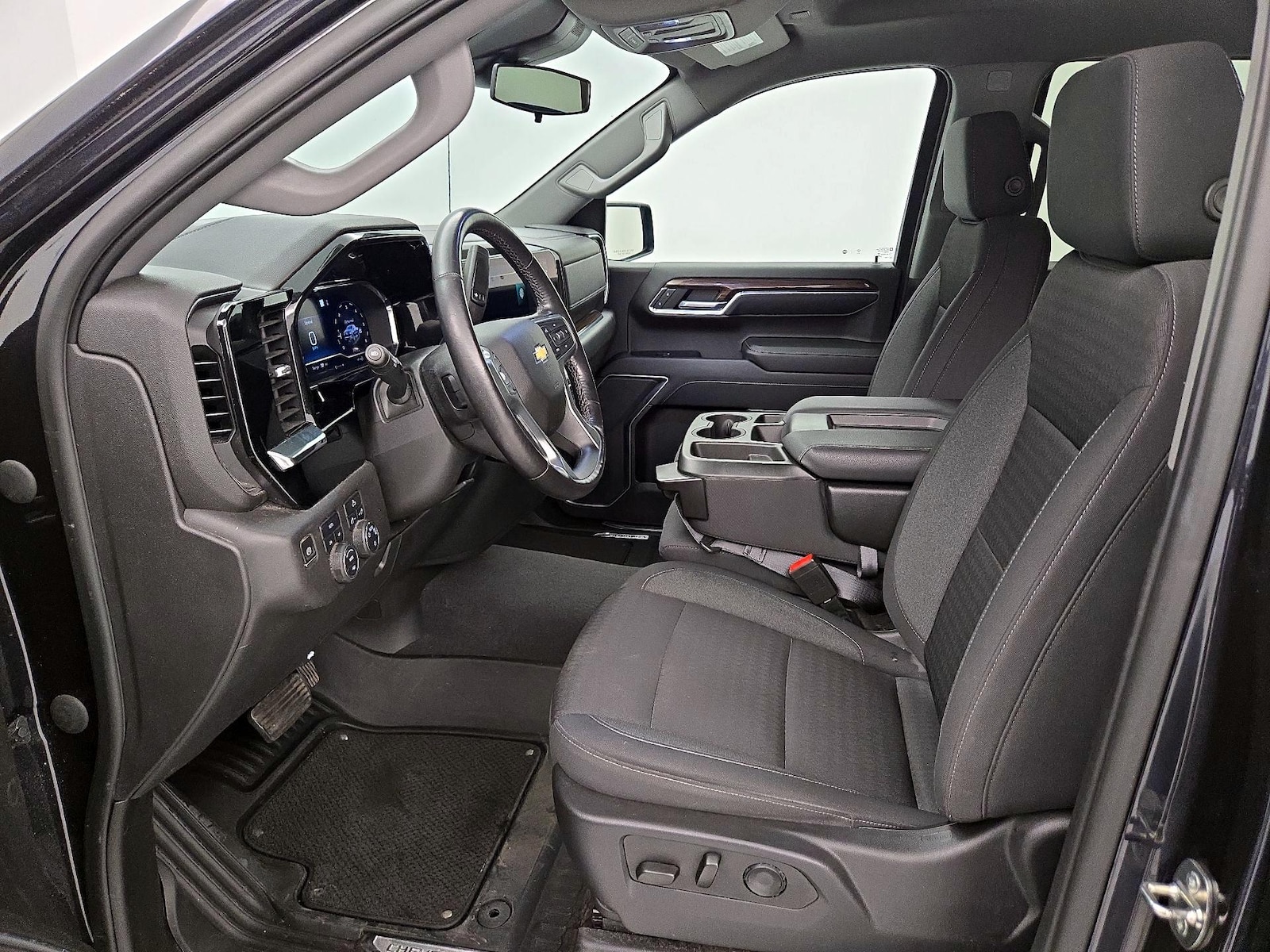 2022 Chevrolet Silverado 1500 LT - Photo 12