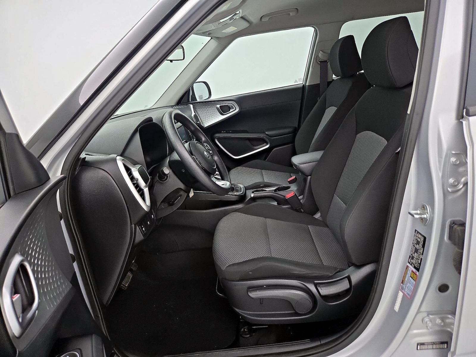 2020 Kia Soul LX - Photo 12