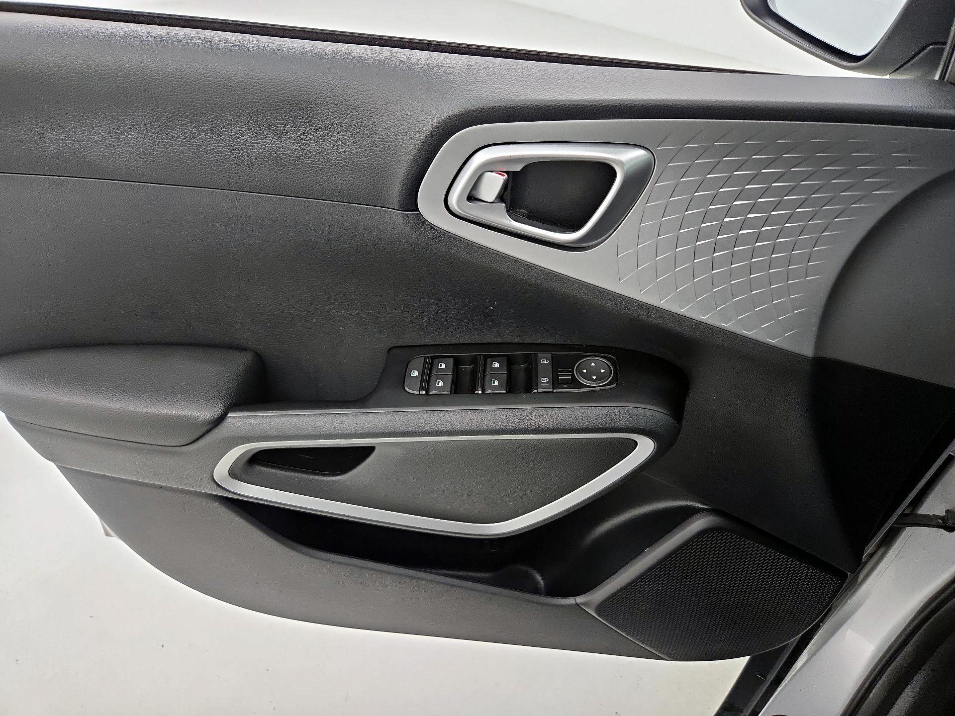 Thumbnail: 2020 Kia Soul - 12