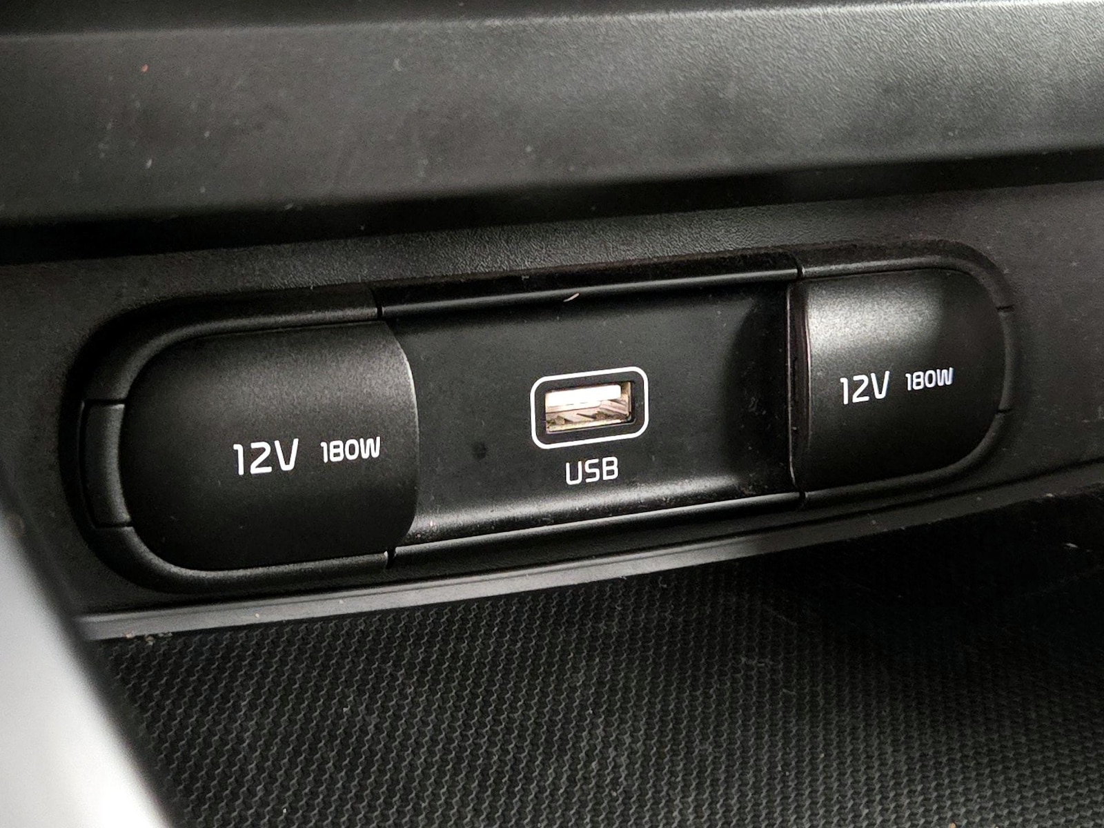 2020 Kia Soul LX - Photo 19