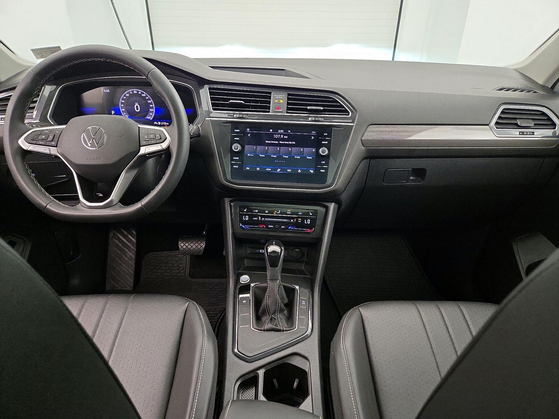 Thumbnail: 2023 Volkswagen Tiguan - 9