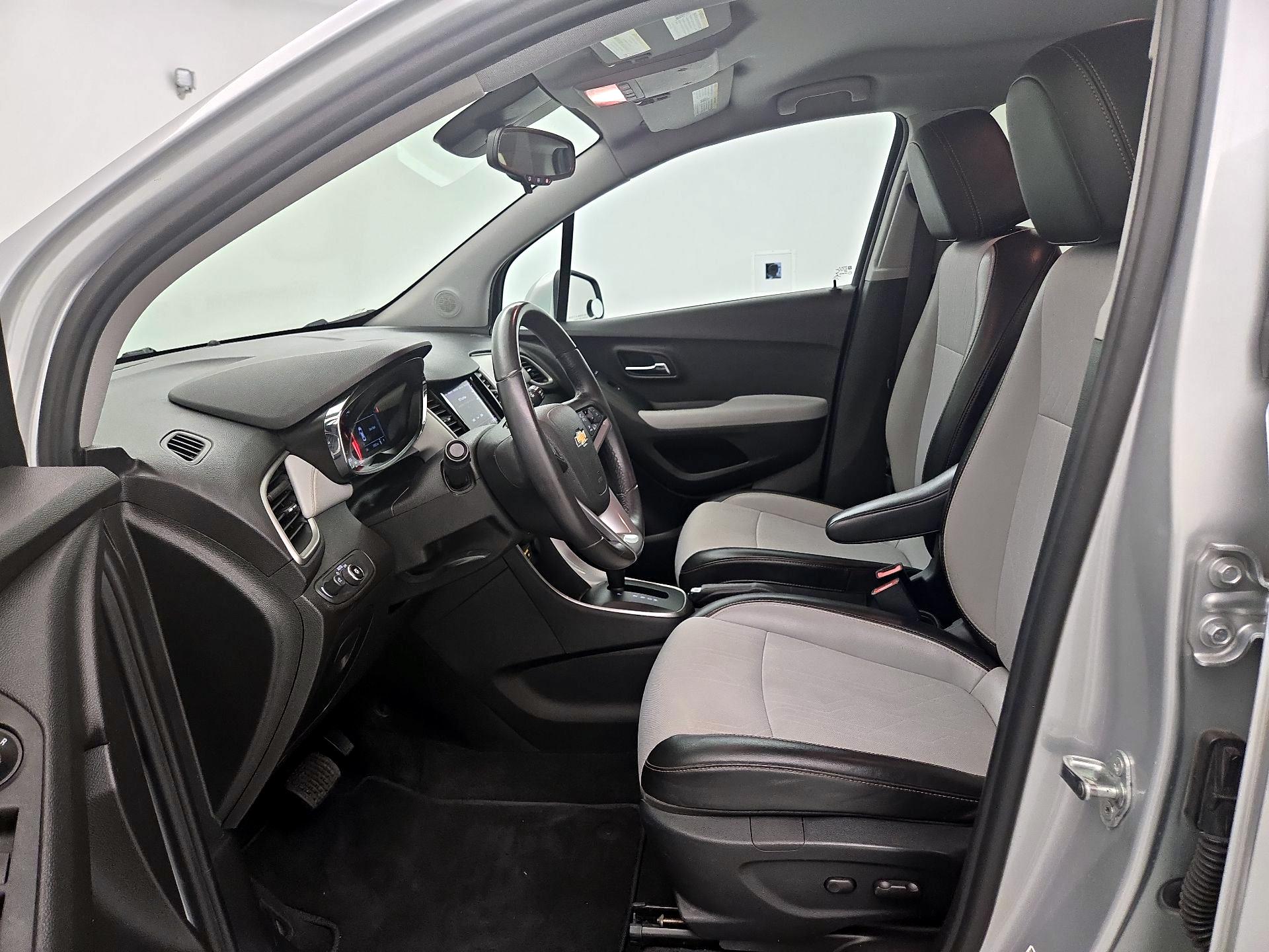 Thumbnail: 2020 Chevrolet Trax - 11