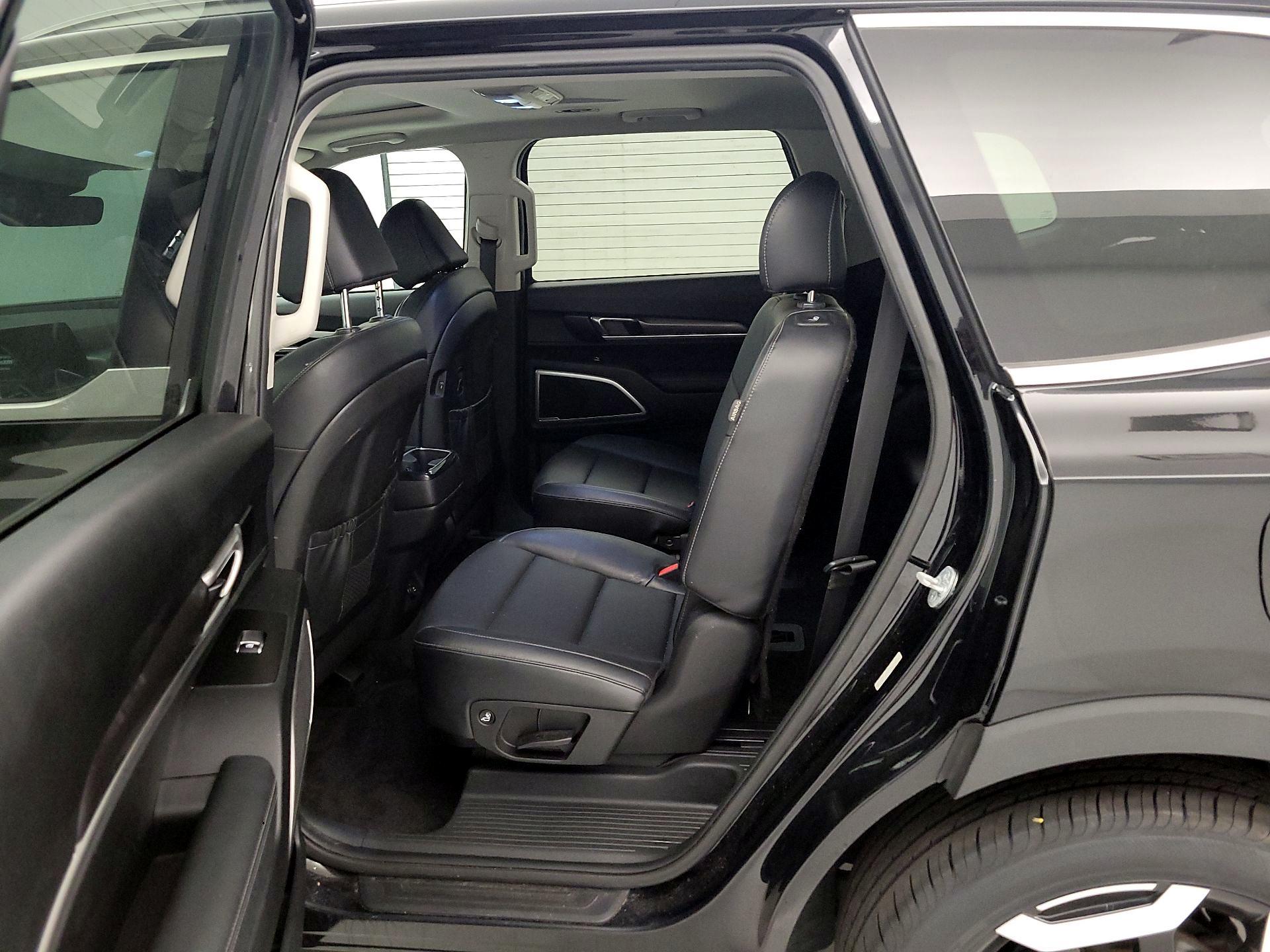 Thumbnail: 2023 Kia Telluride - 20