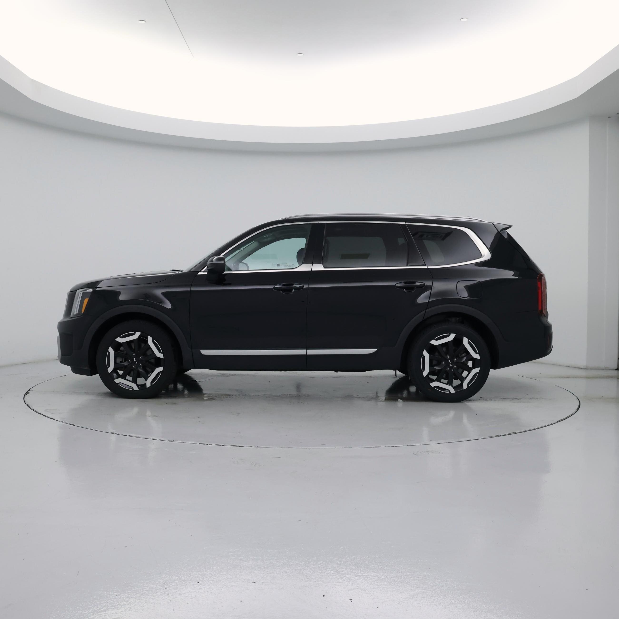 Thumbnail: 2023 Kia Telluride - 3