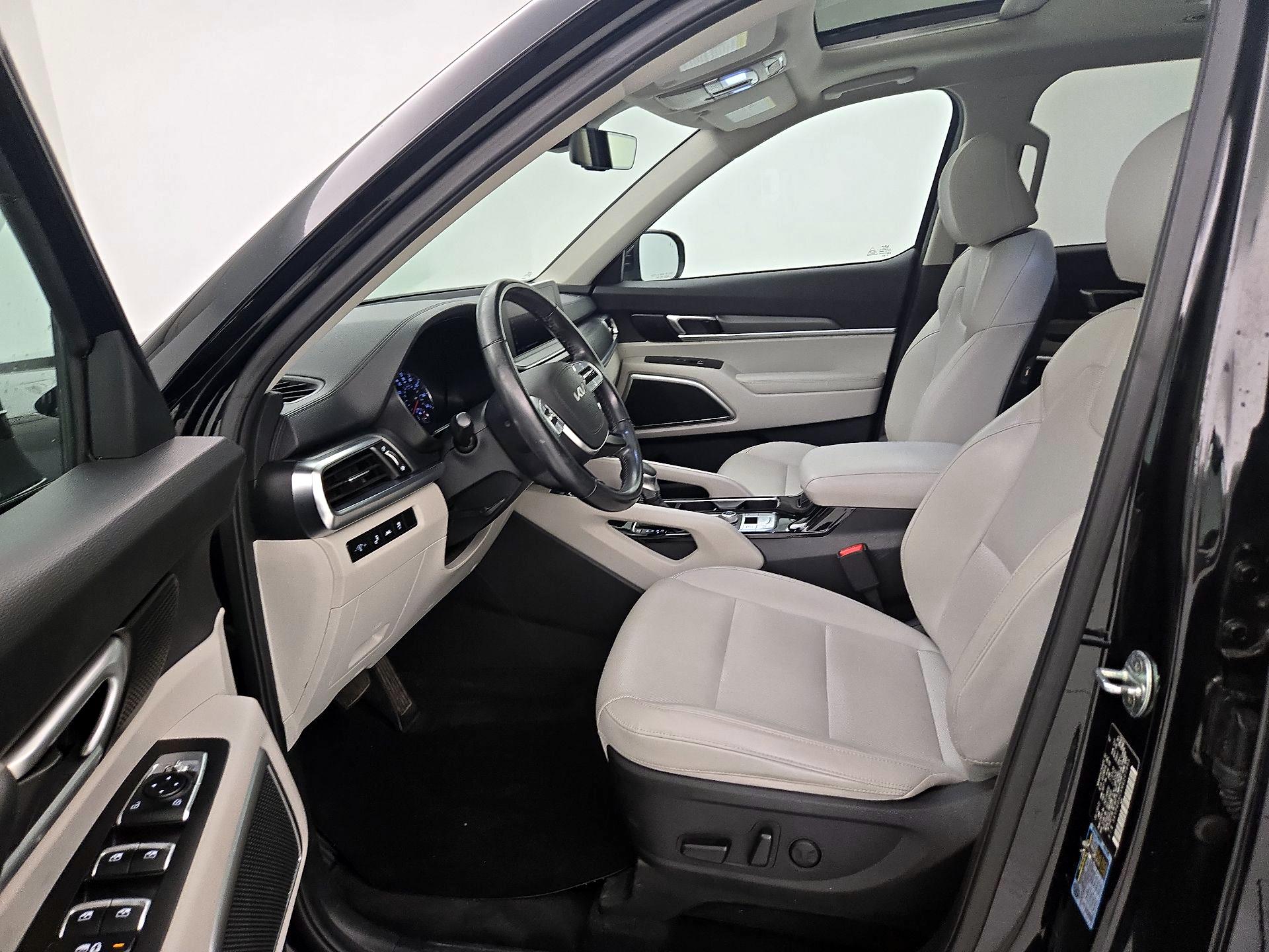 Thumbnail: 2022 Kia Telluride - 11