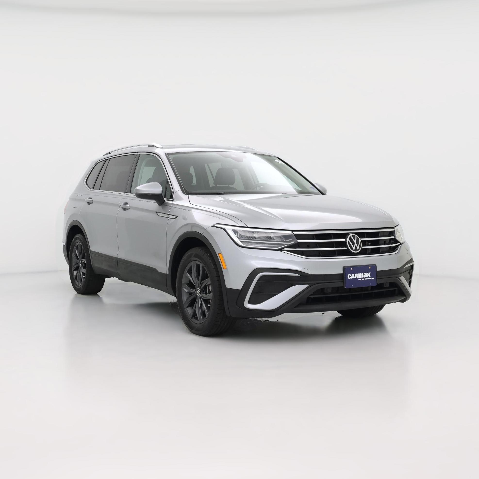 Thumbnail: 2022 Volkswagen Tiguan - 1