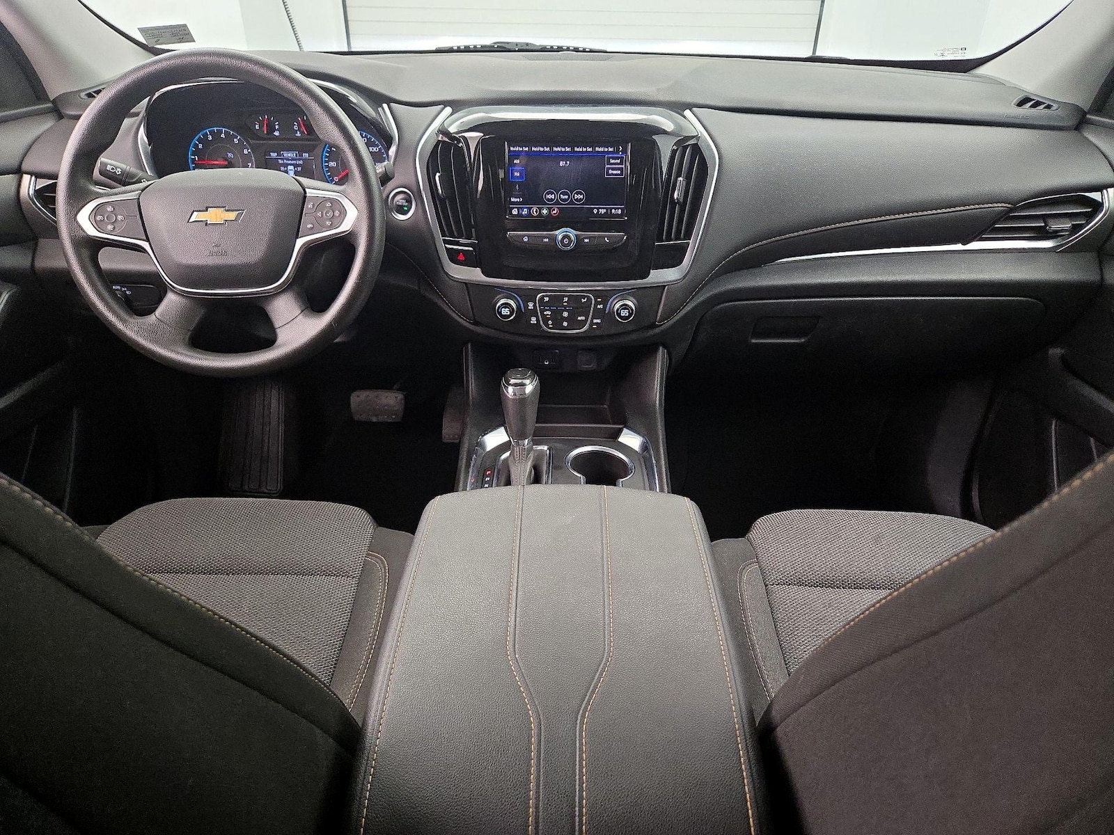 2020 Chevrolet Traverse LS - Photo 10