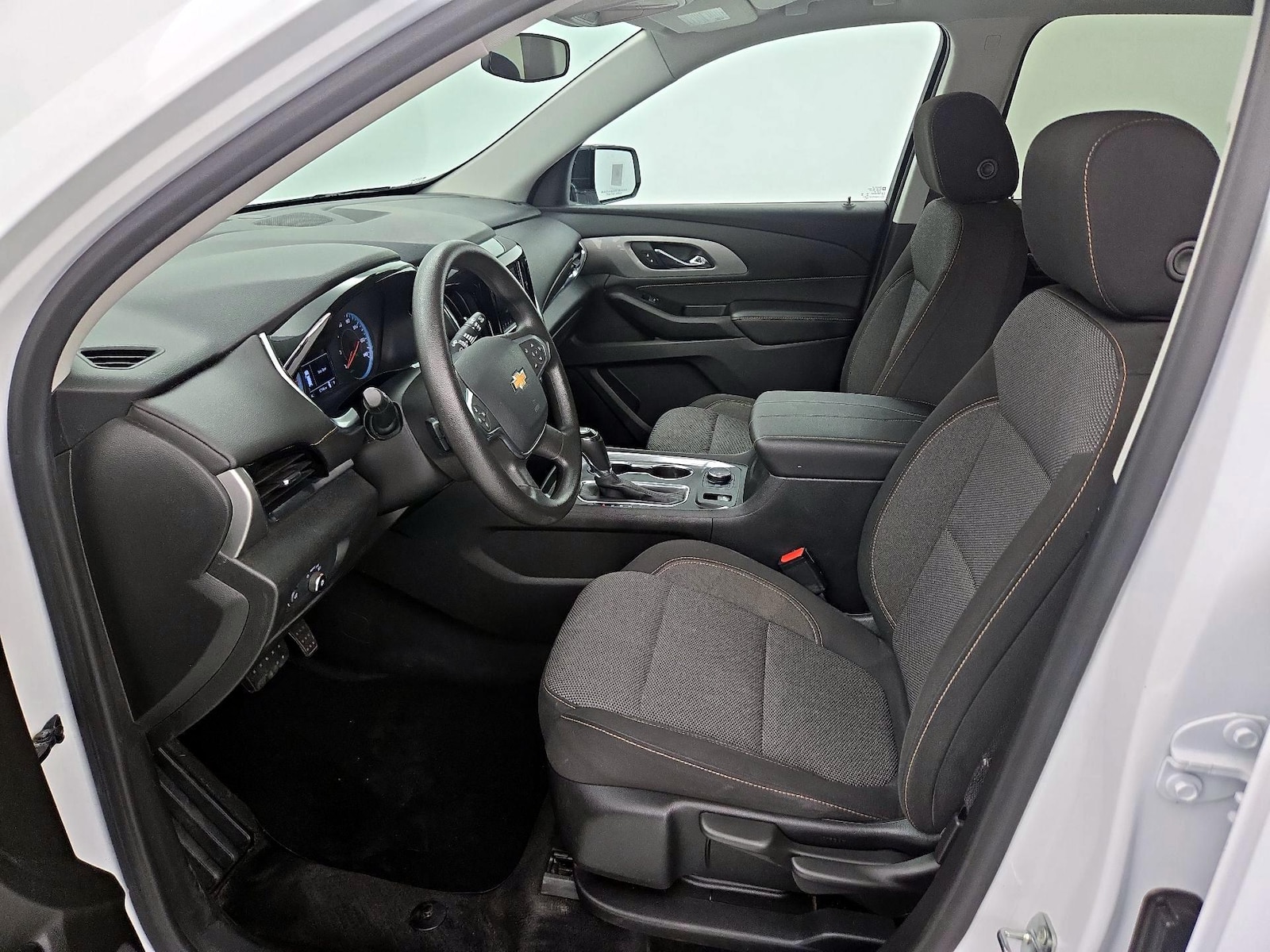 2020 Chevrolet Traverse LS - Photo 12