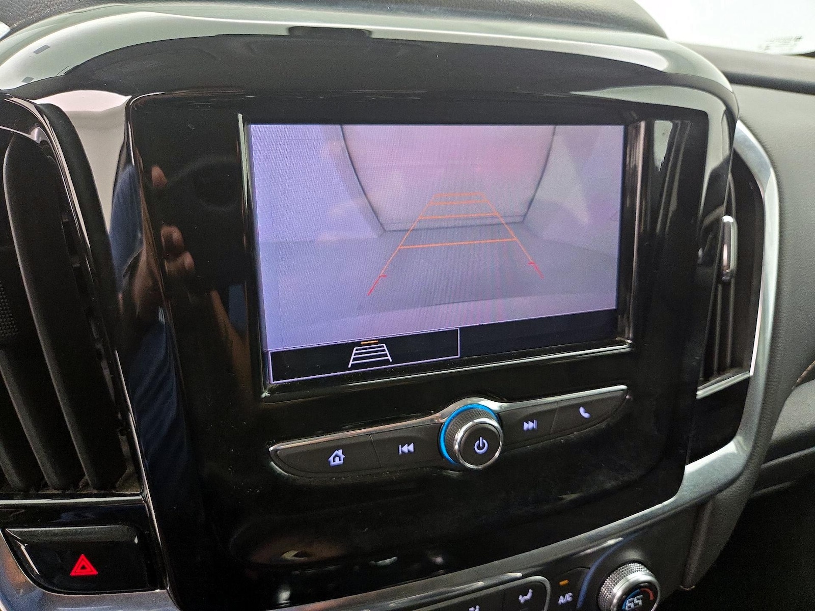 2020 Chevrolet Traverse LS - Photo 15