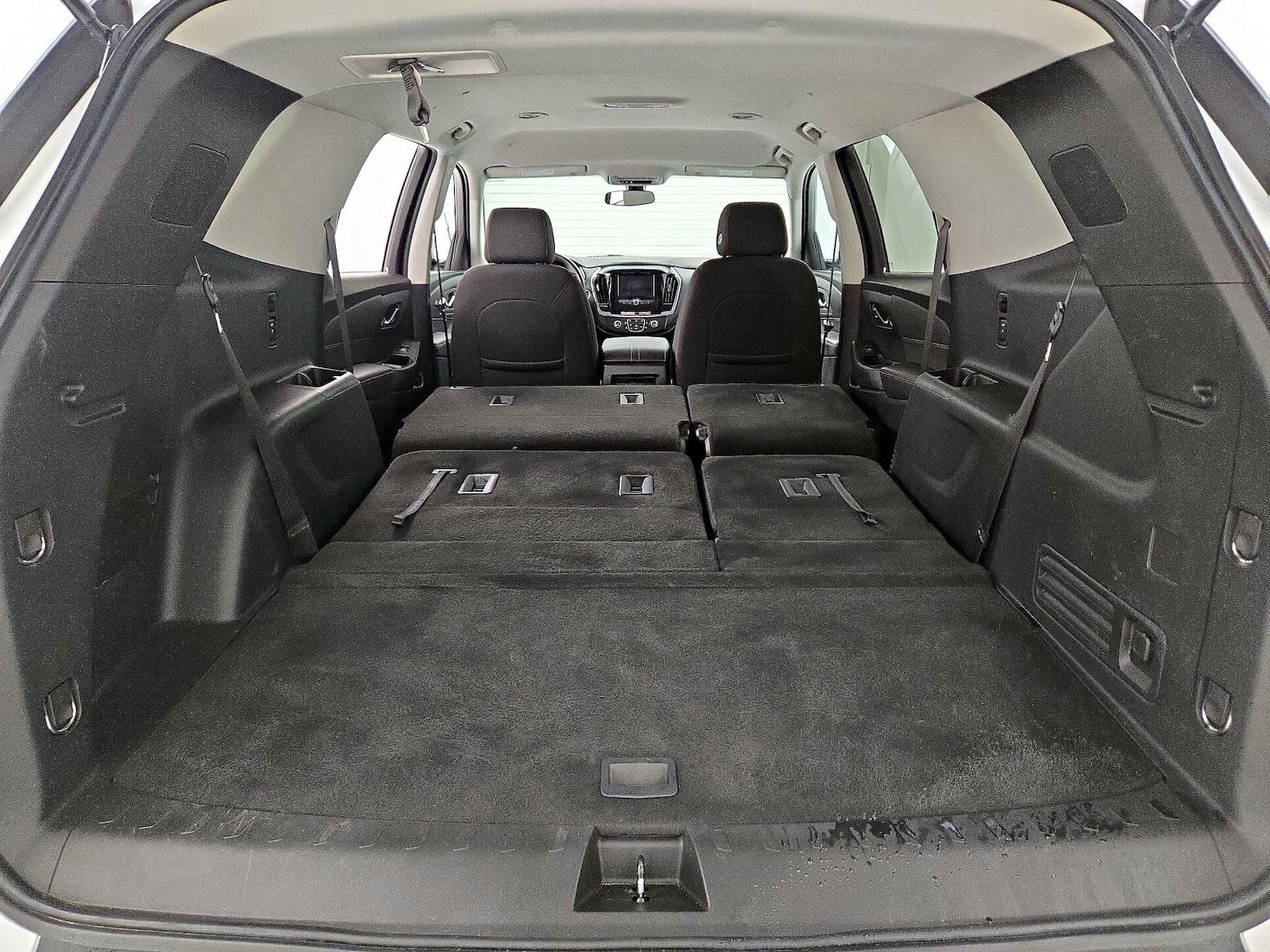 2020 Chevrolet Traverse LS - Photo 23